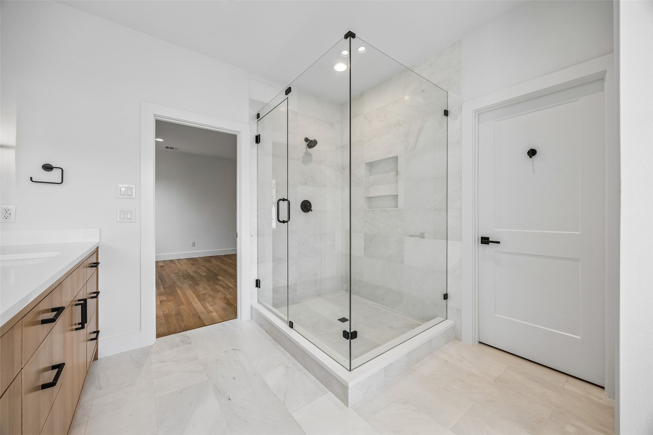 5526 Ellsworth Avenue