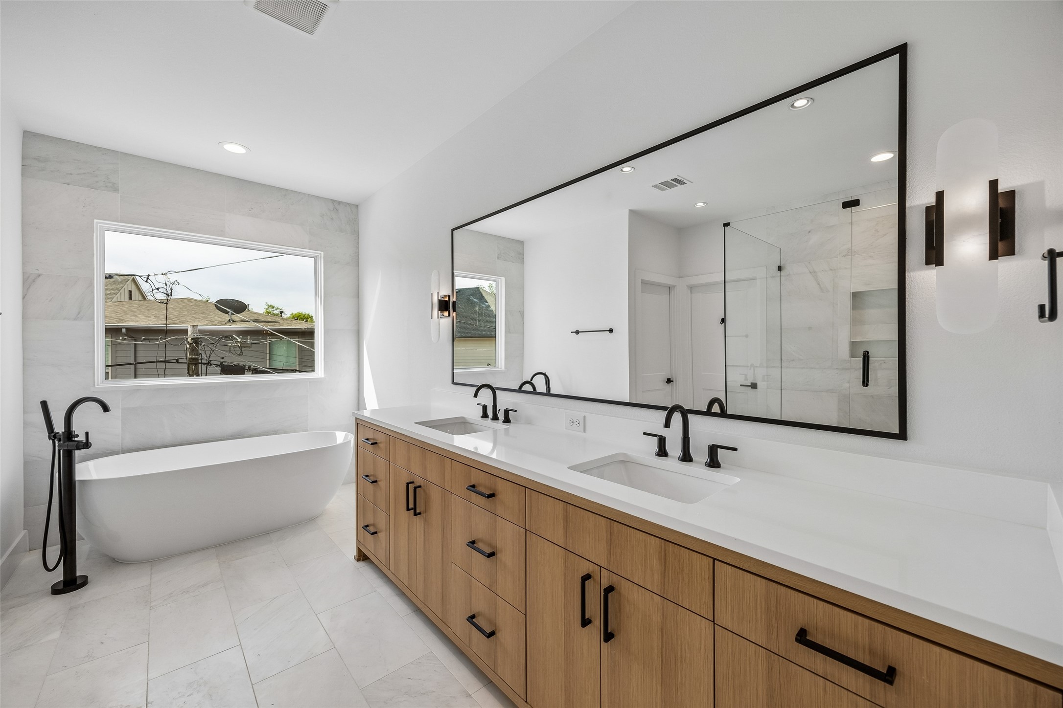 5526 Ellsworth Avenue