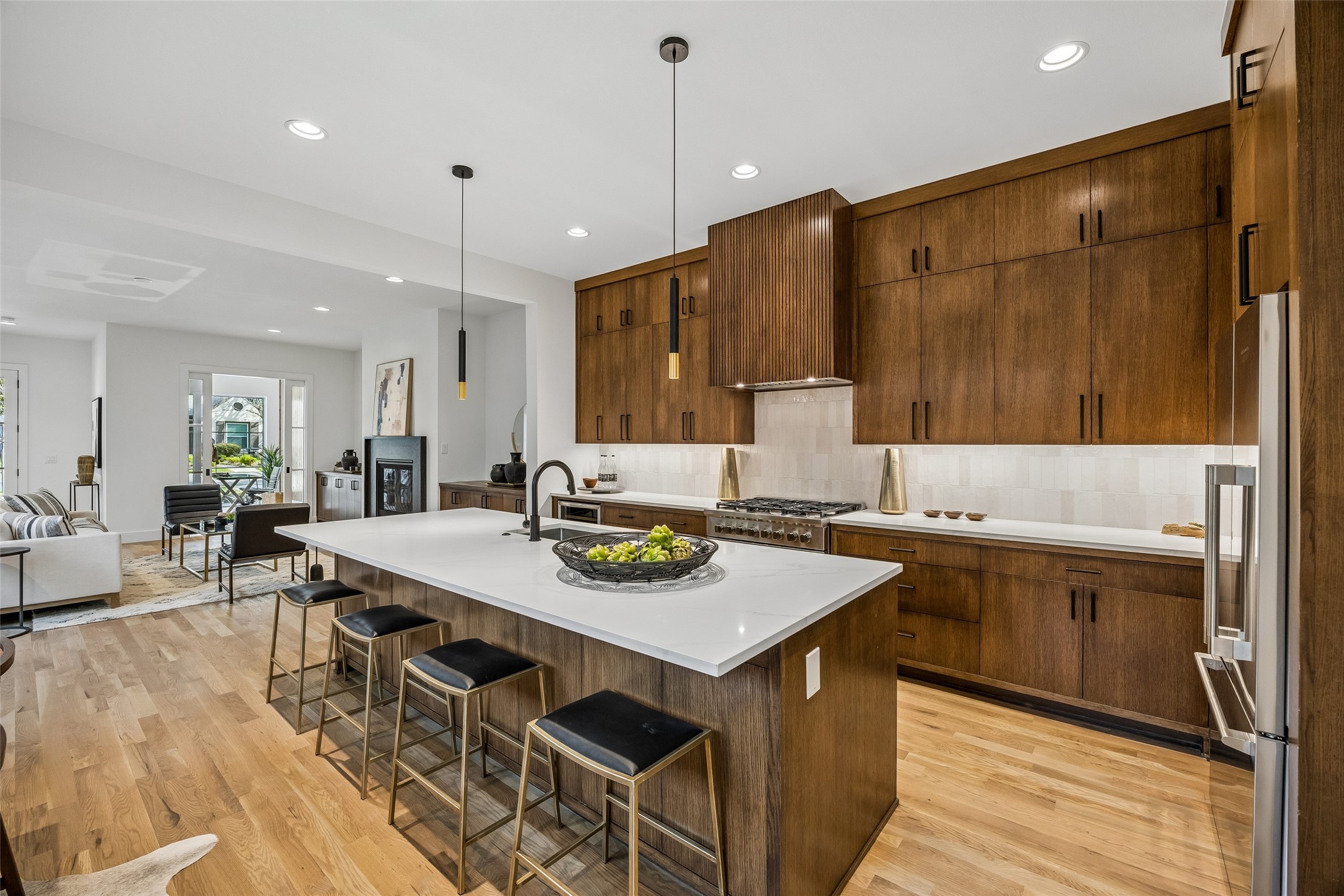 5526 Ellsworth Avenue