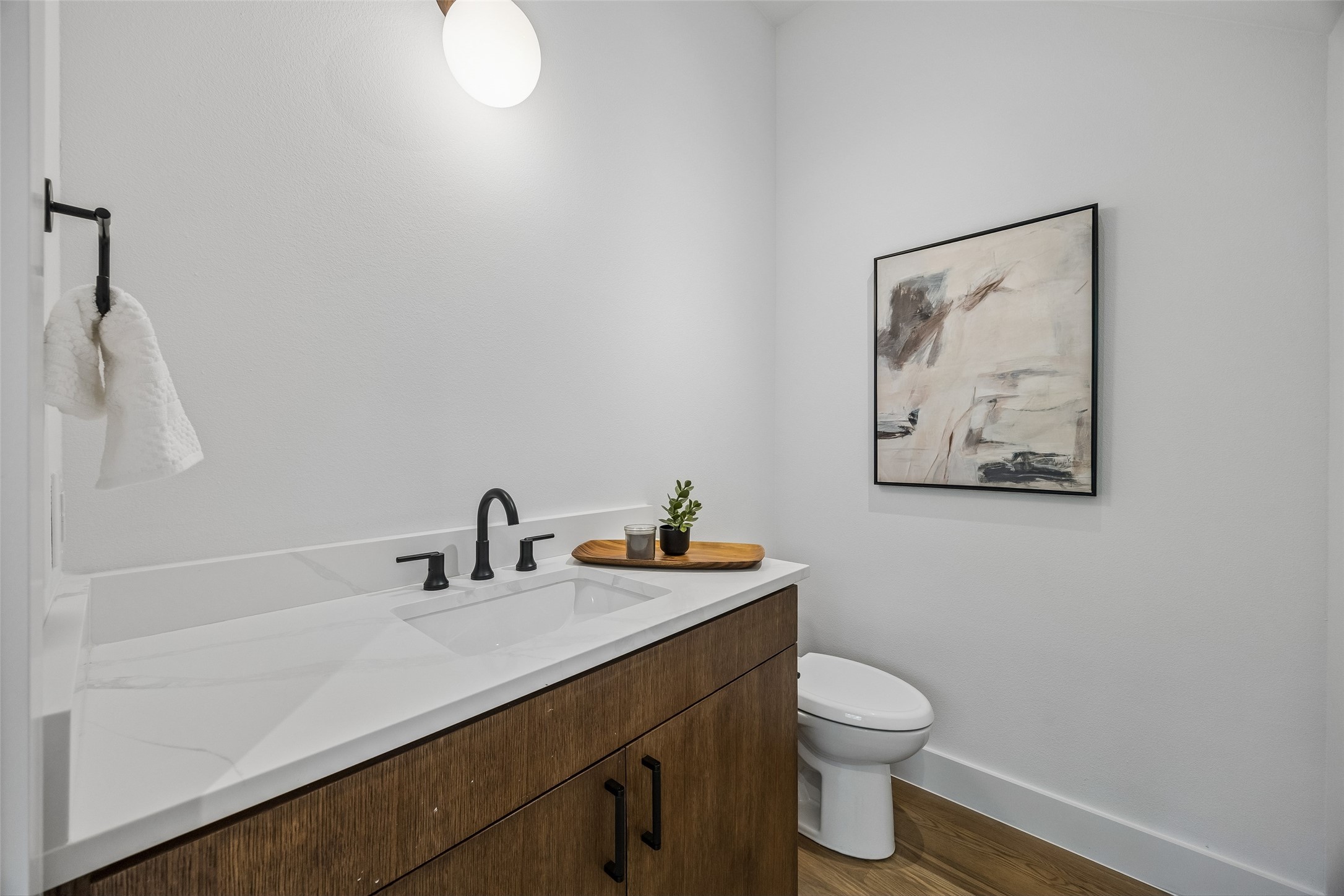 5526 Ellsworth Avenue