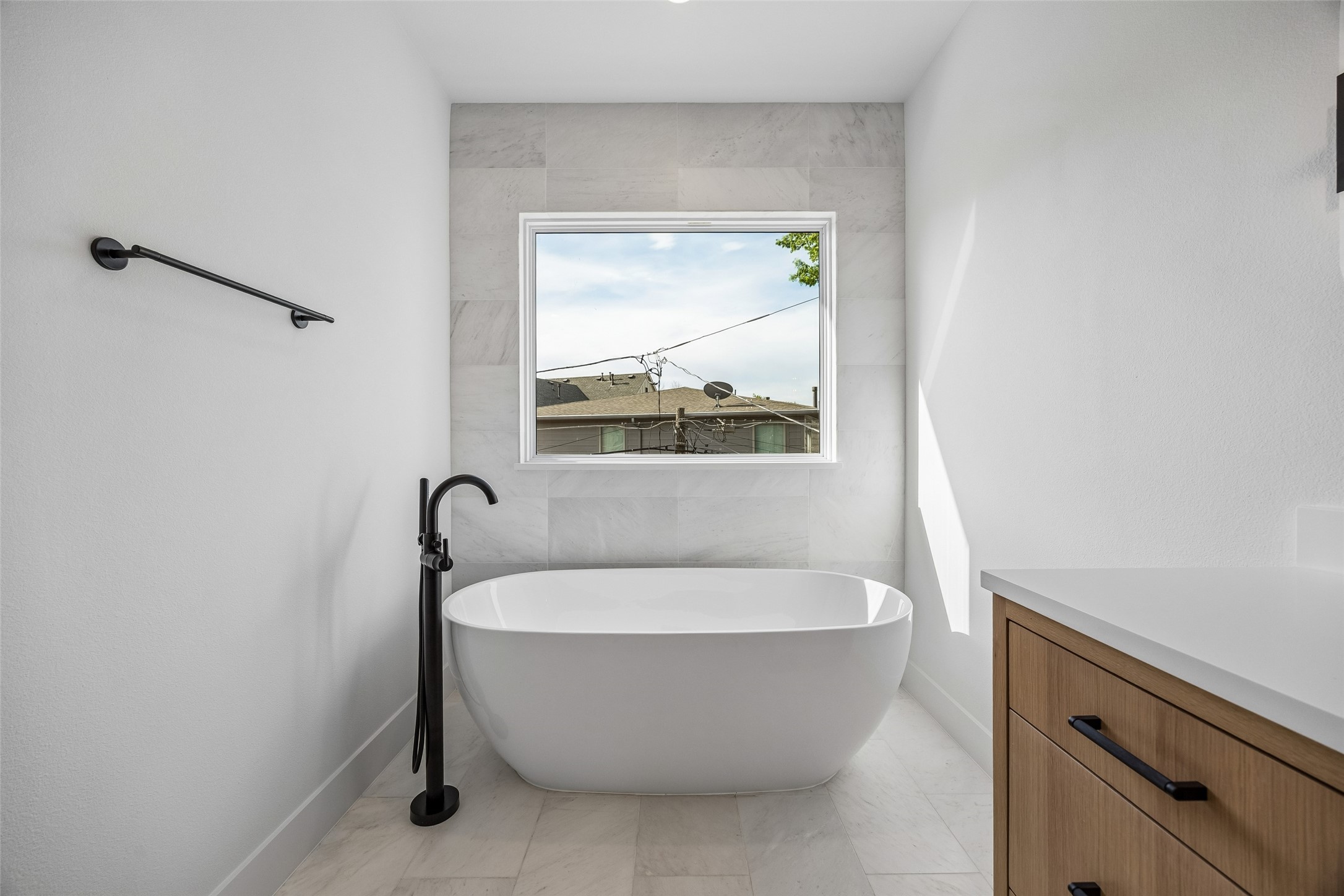 5526 Ellsworth Avenue