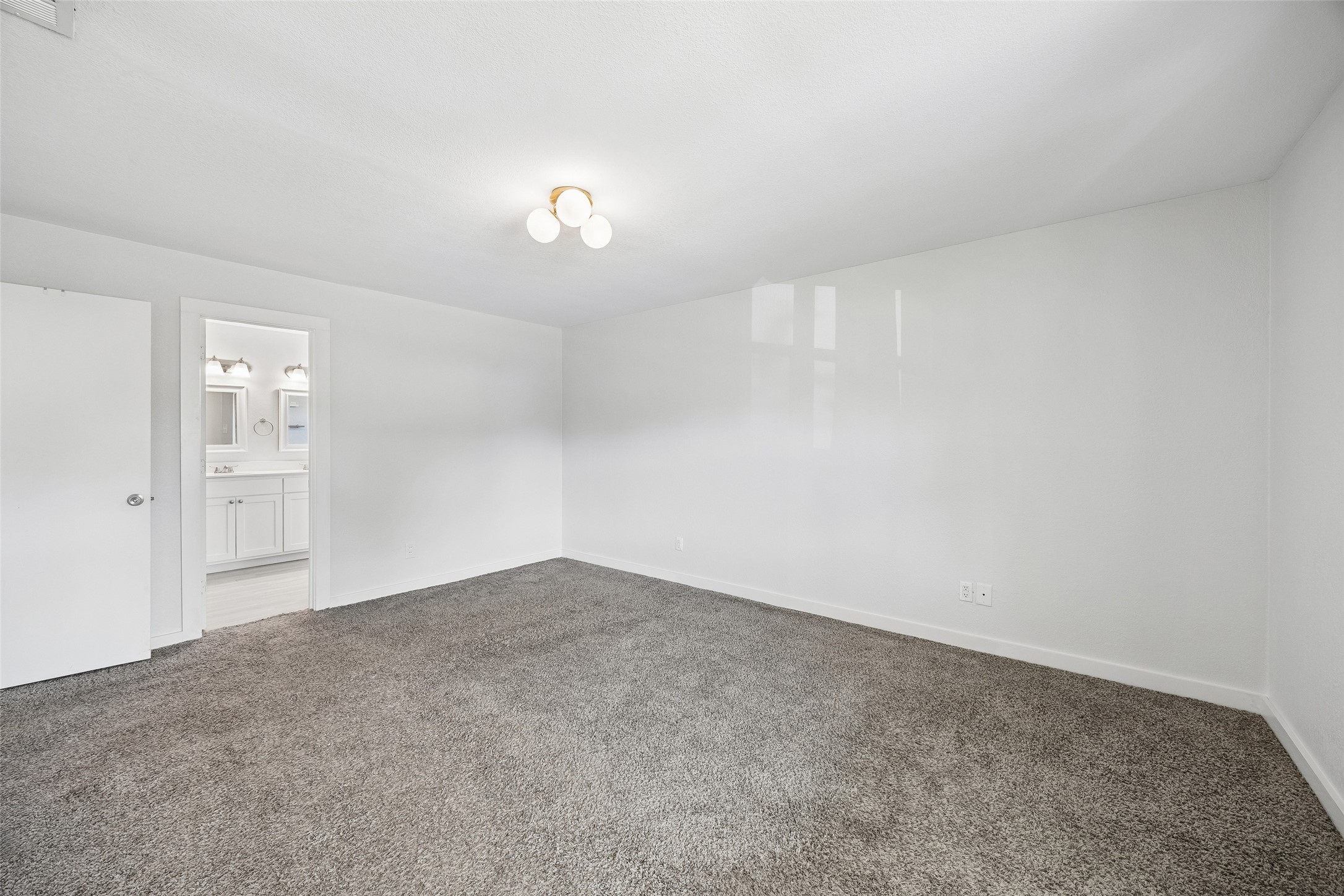 2623 Heatherwood Drive