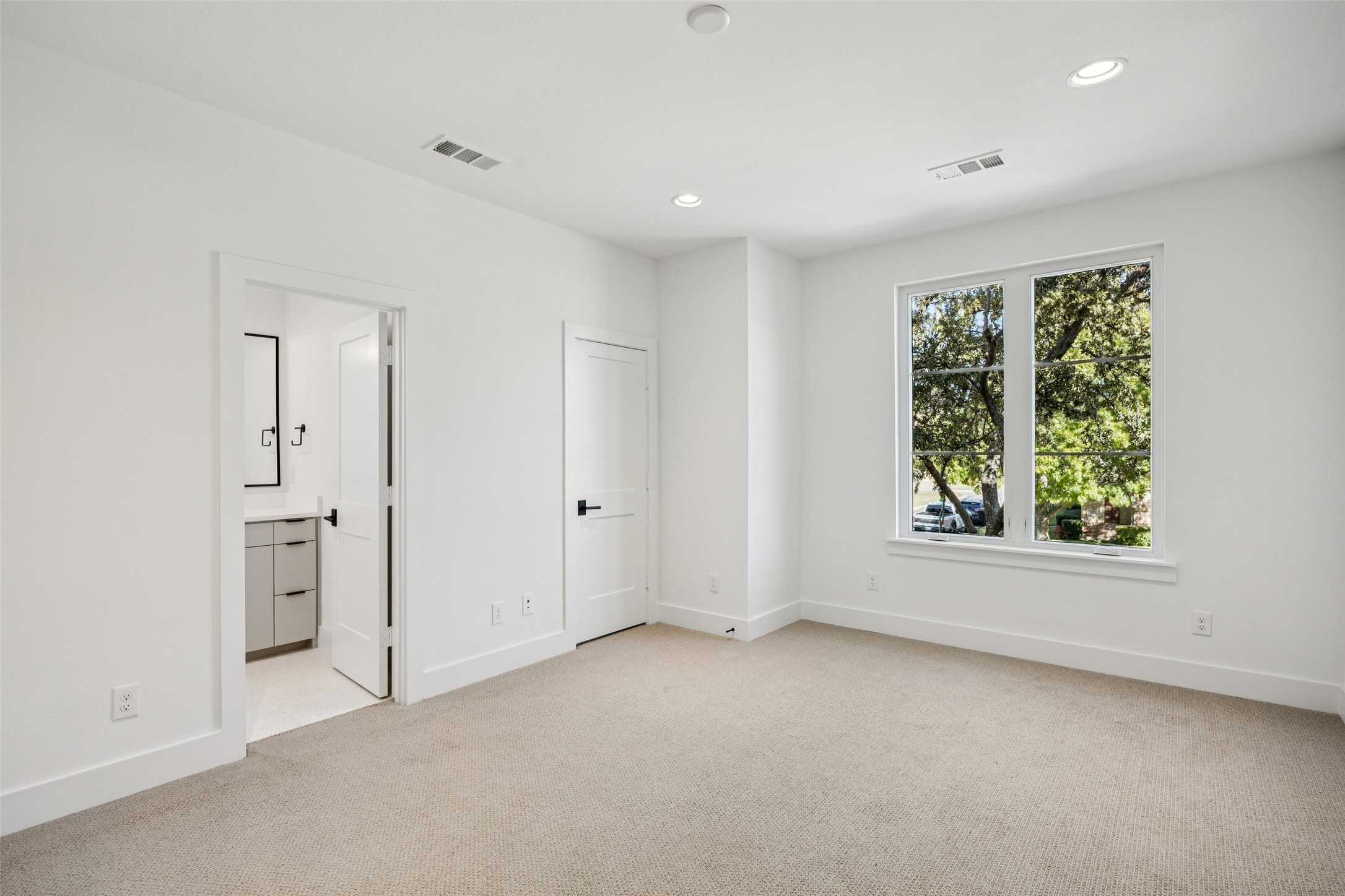 5600 Ellsworth Avenue