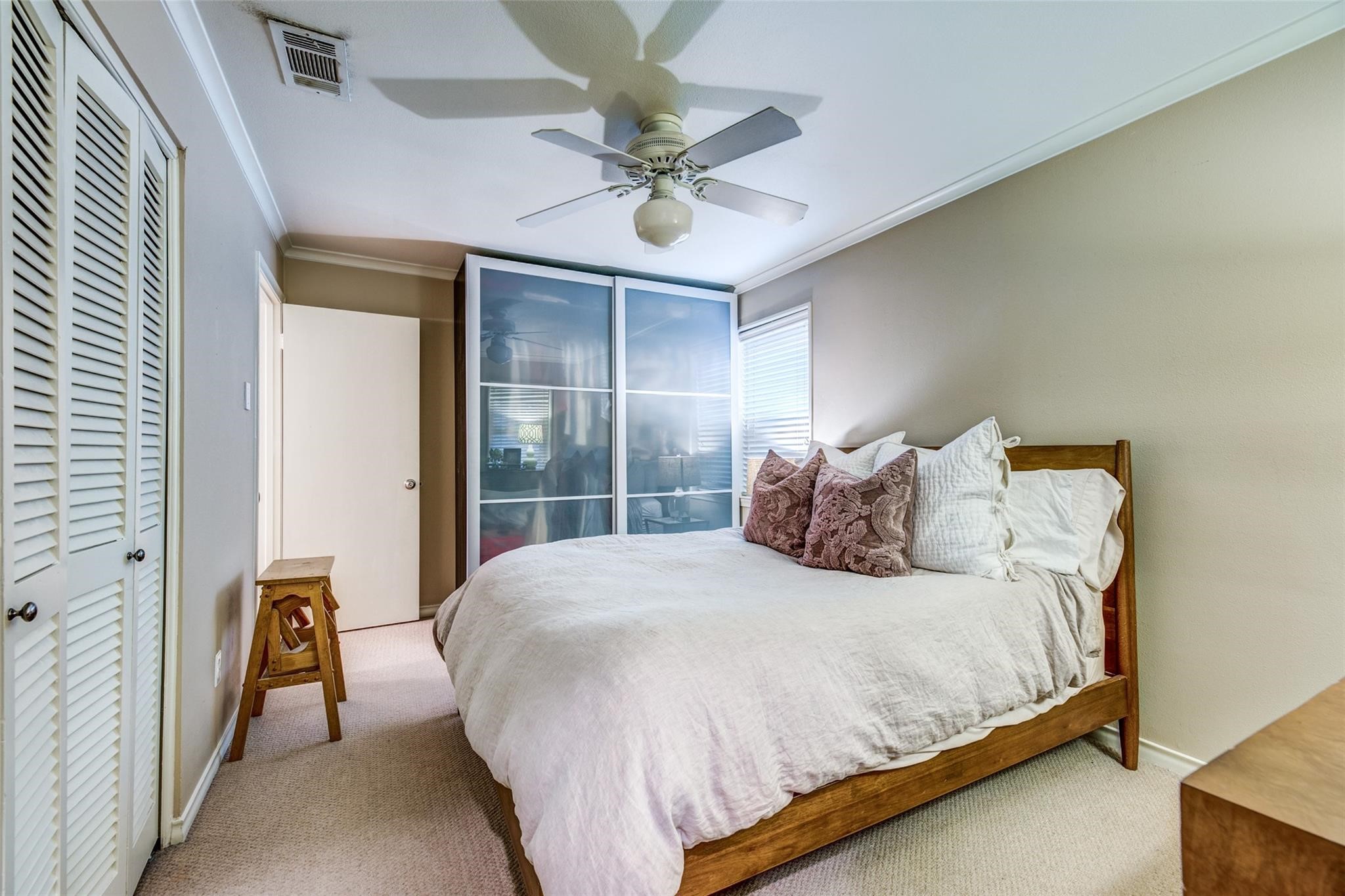 9921 Windlake Circle