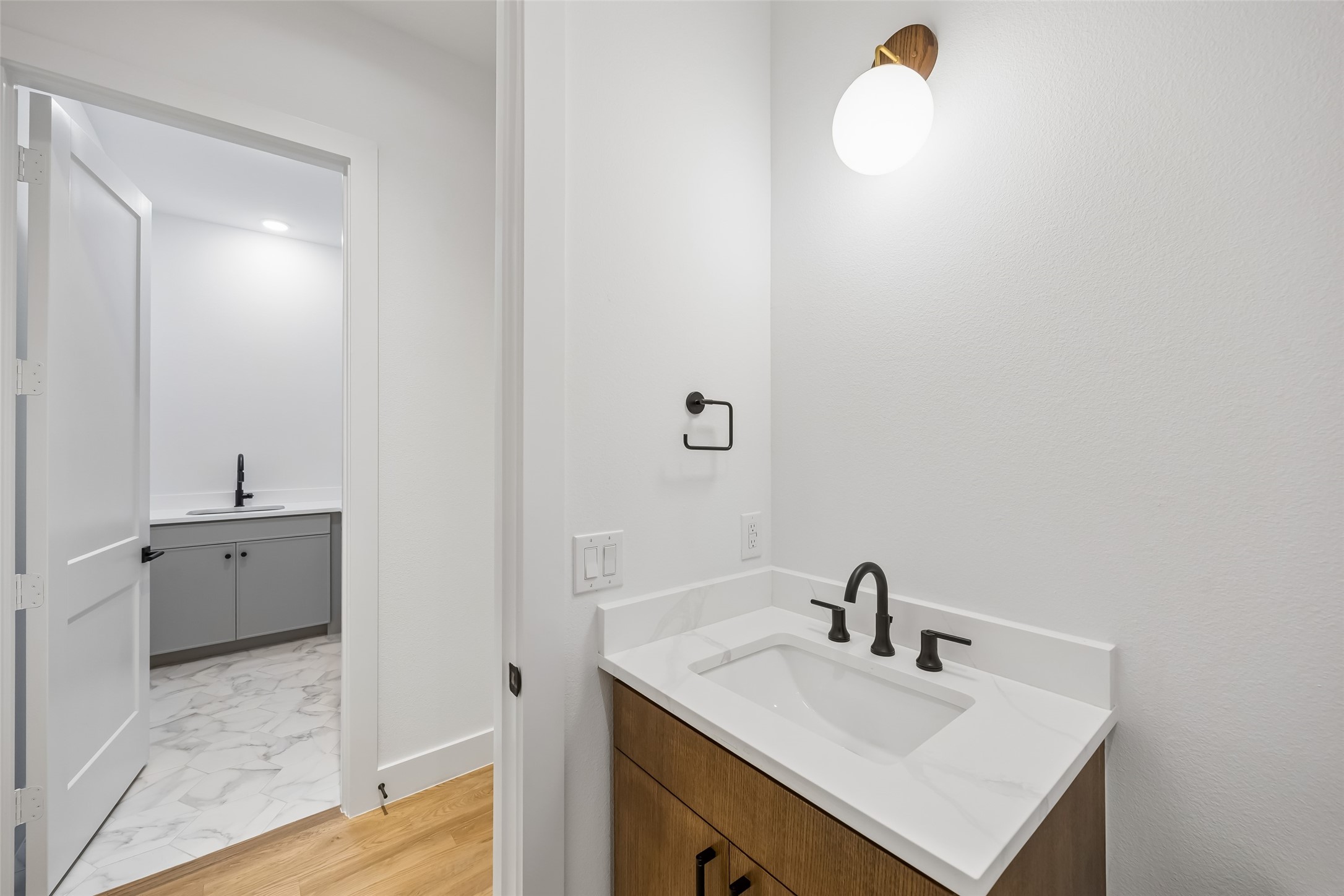 5528 Ellsworth Avenue