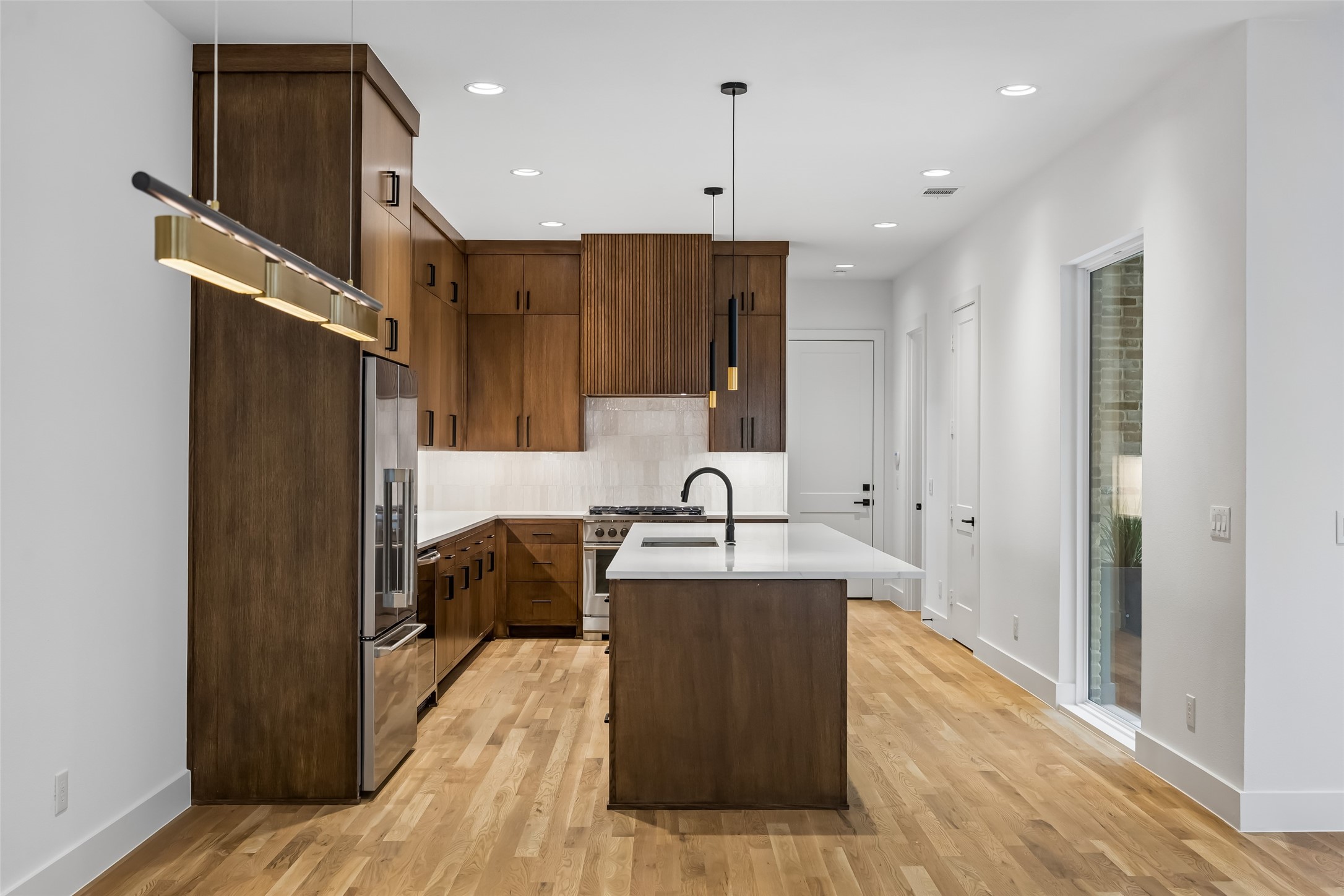 5528 Ellsworth Avenue