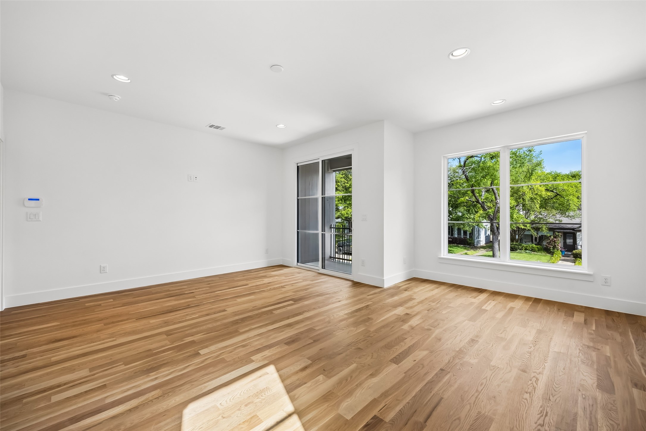 5528 Ellsworth Avenue