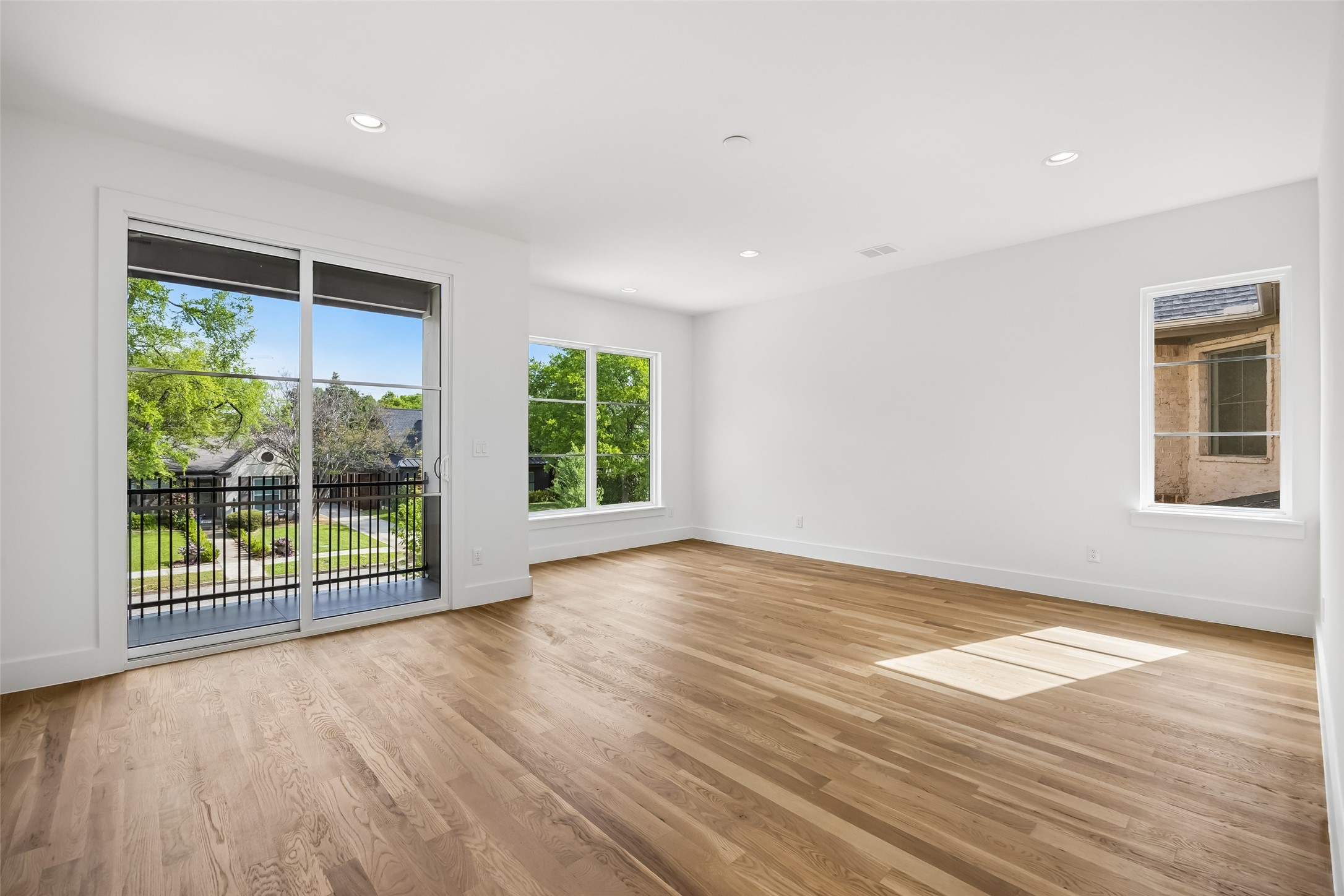 5528 Ellsworth Avenue