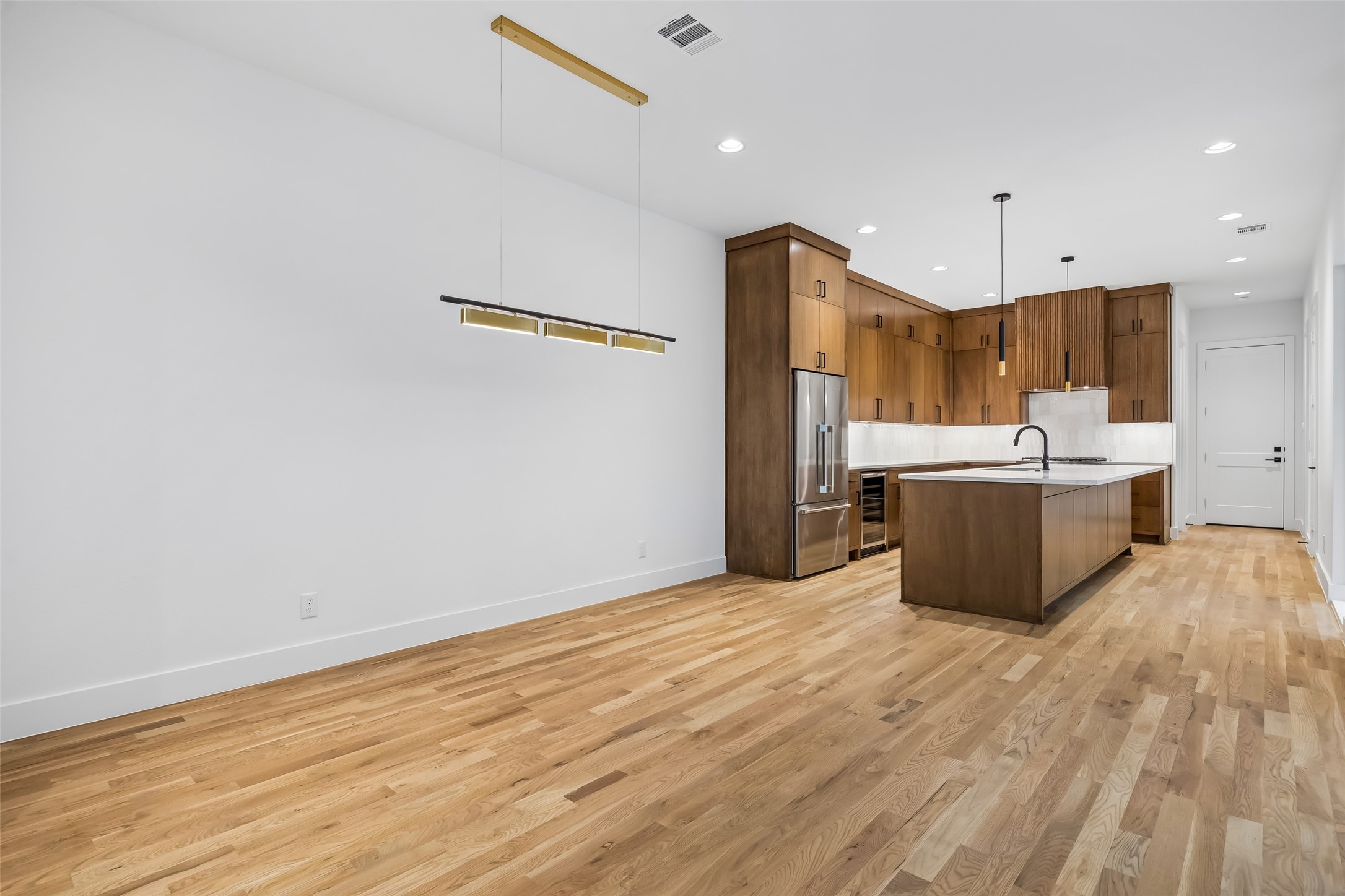 5528 Ellsworth Avenue