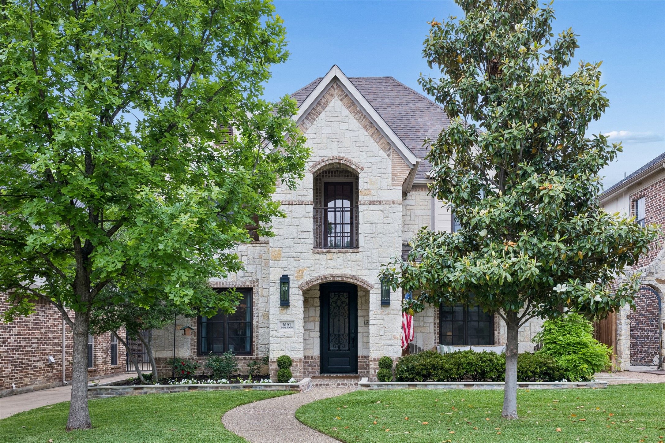 6151 Palo Pinto Avenue