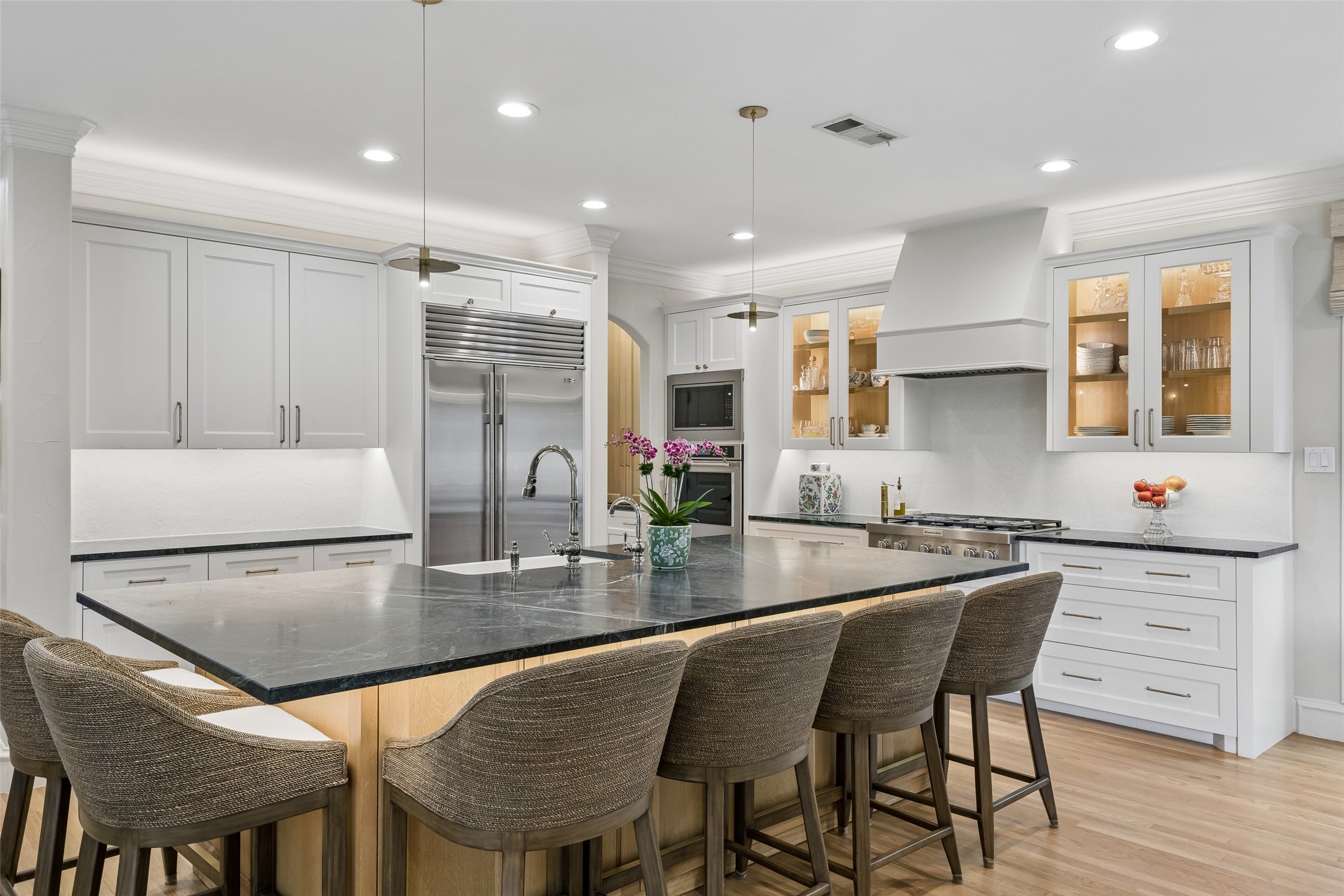 6151 Palo Pinto Avenue