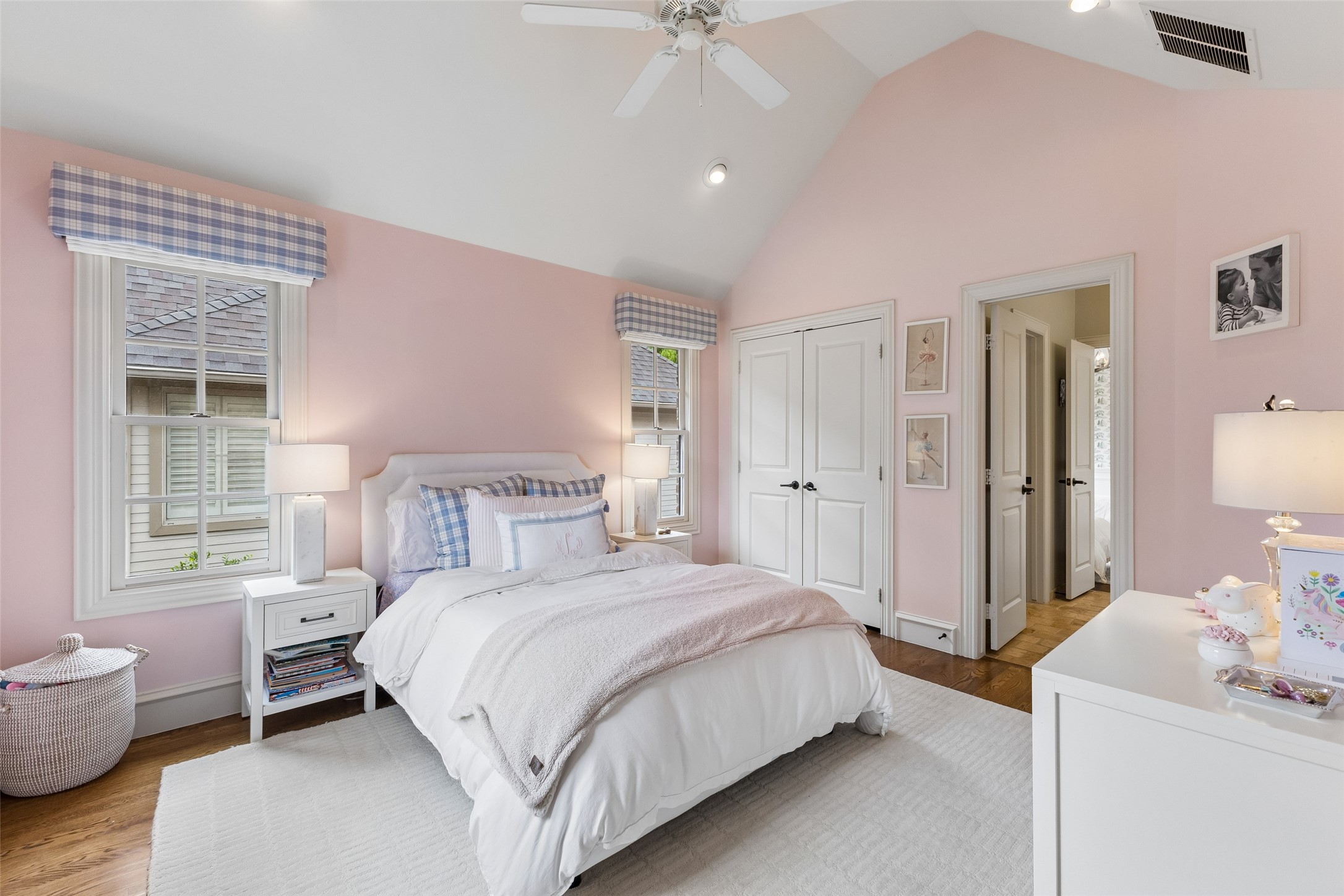 6151 Palo Pinto Avenue