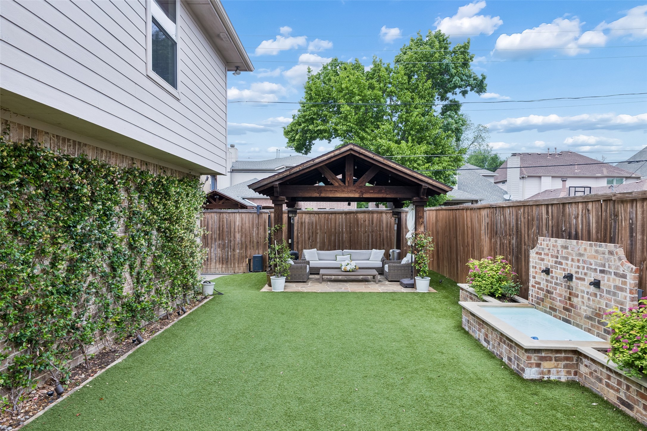 6151 Palo Pinto Avenue