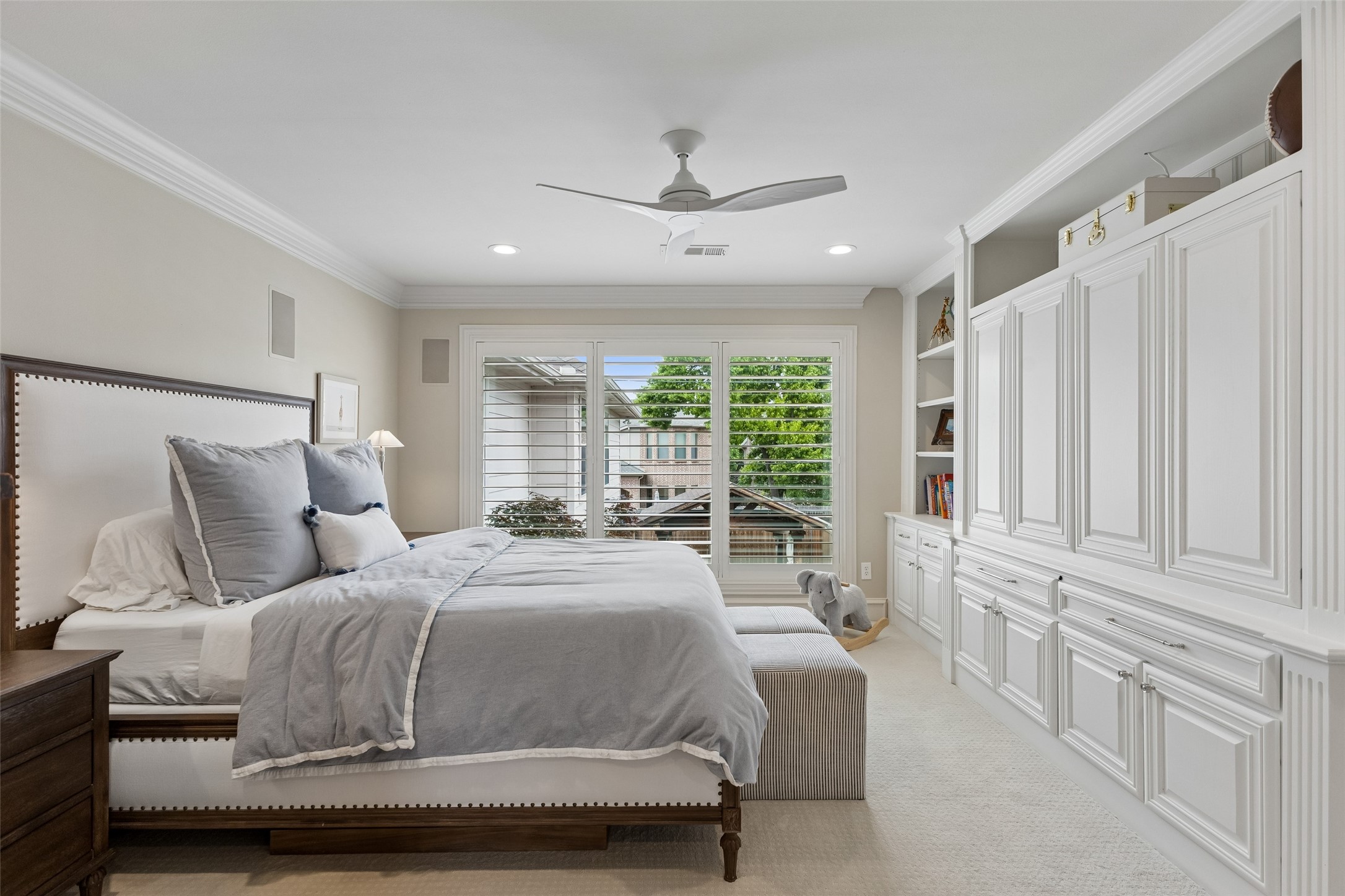 6151 Palo Pinto Avenue