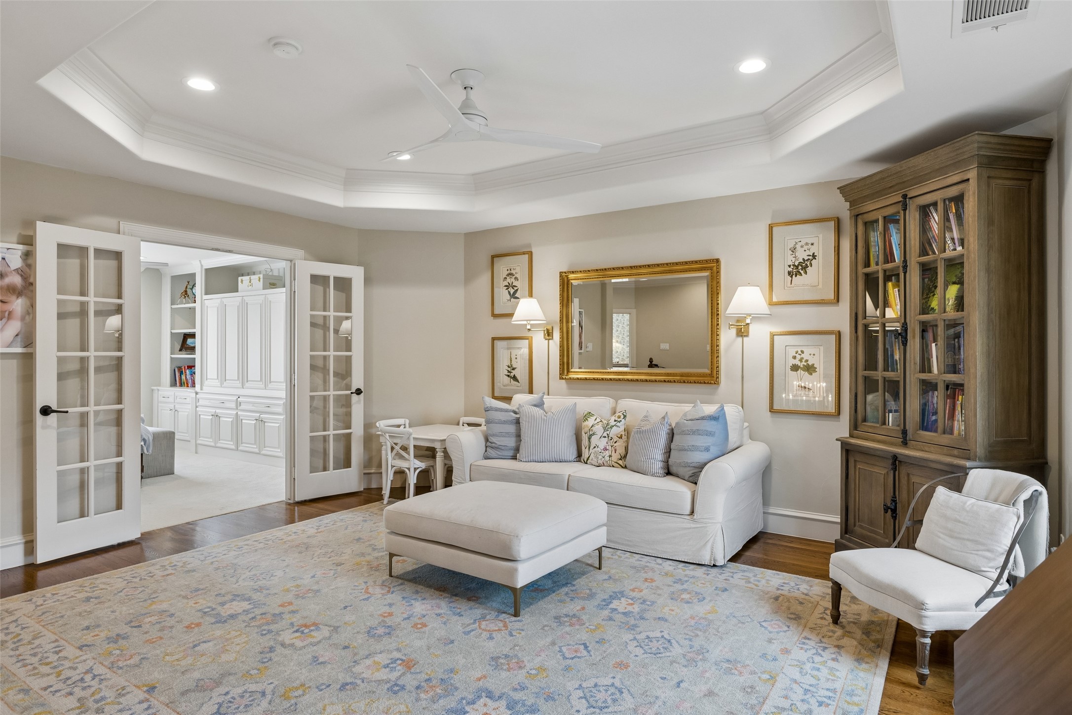 6151 Palo Pinto Avenue