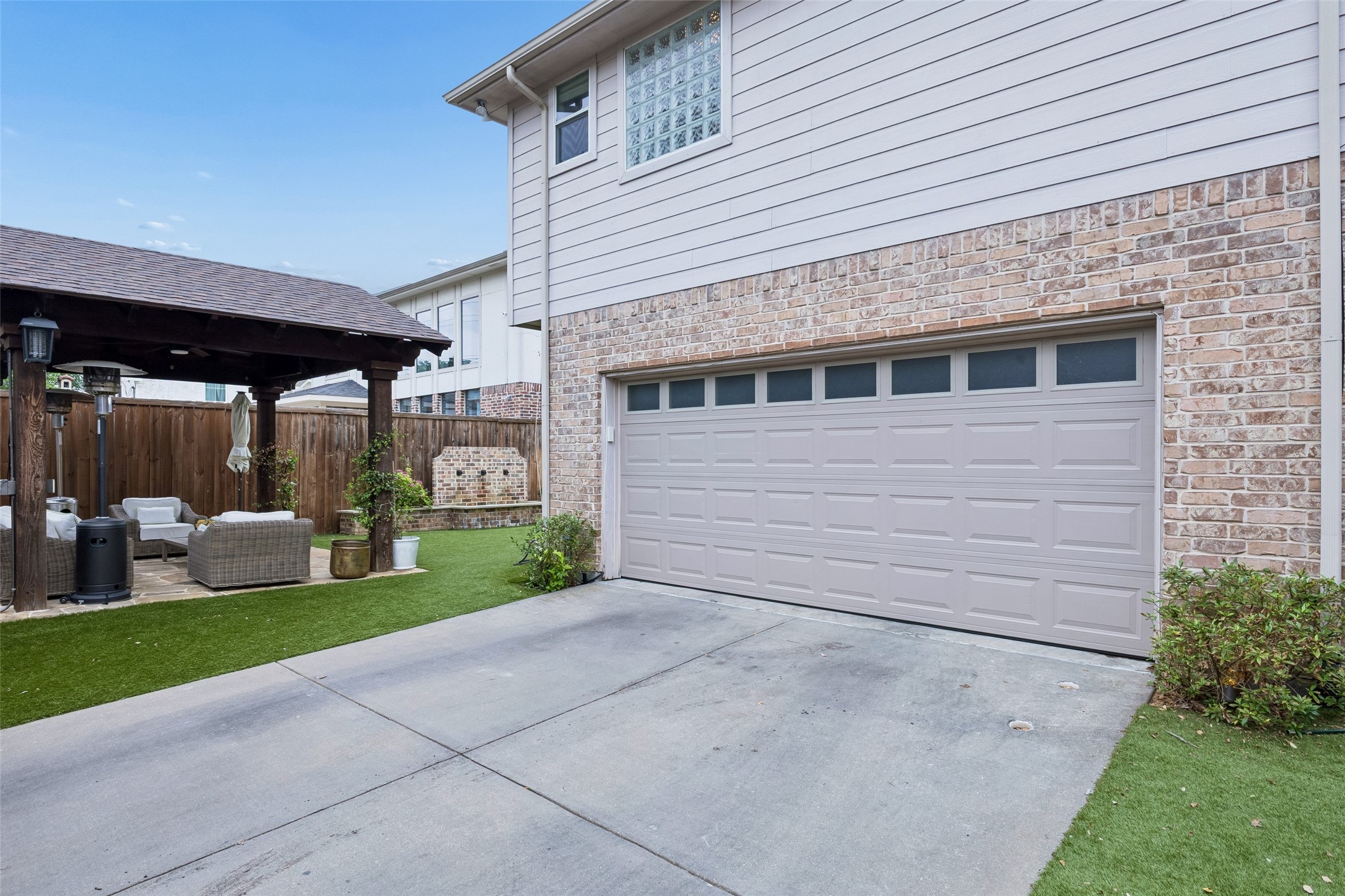 6151 Palo Pinto Avenue