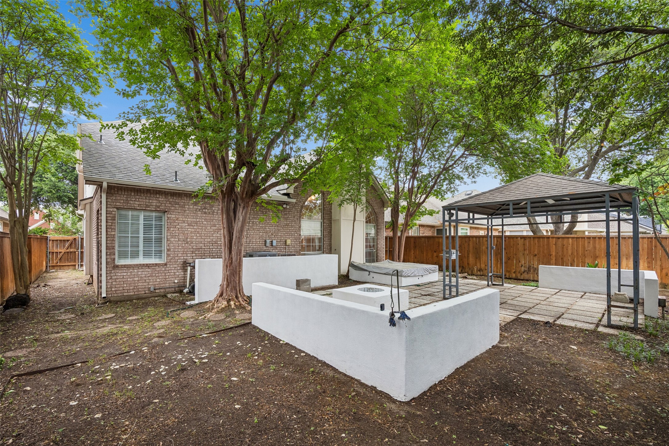 3768 Lakeway Court