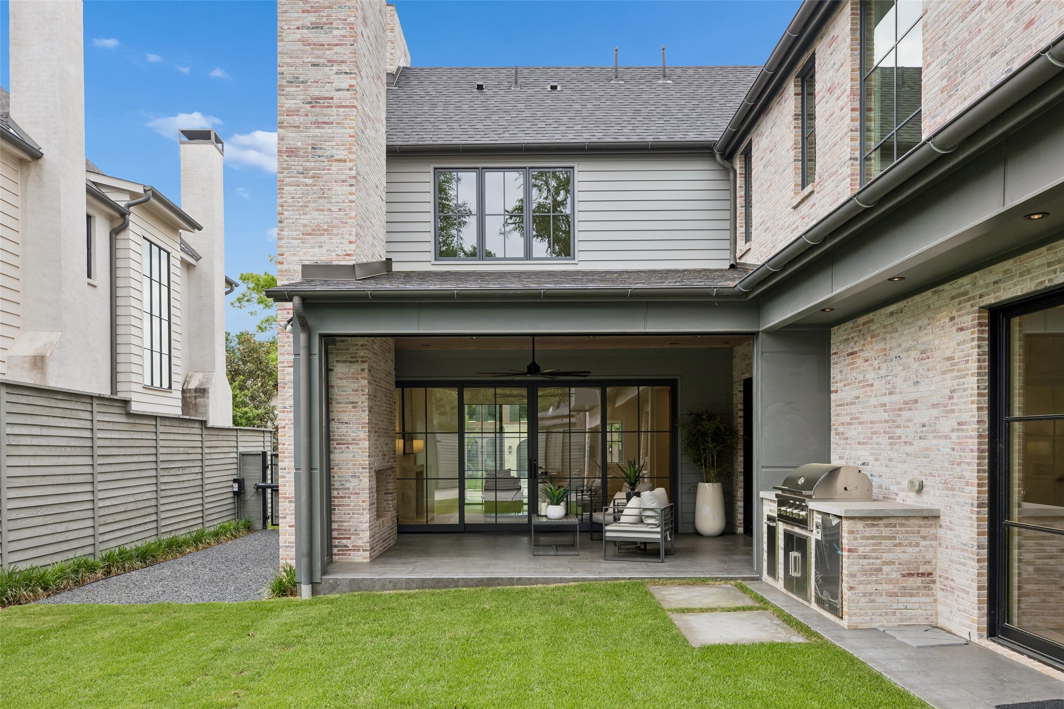 6833 Northridge Drive