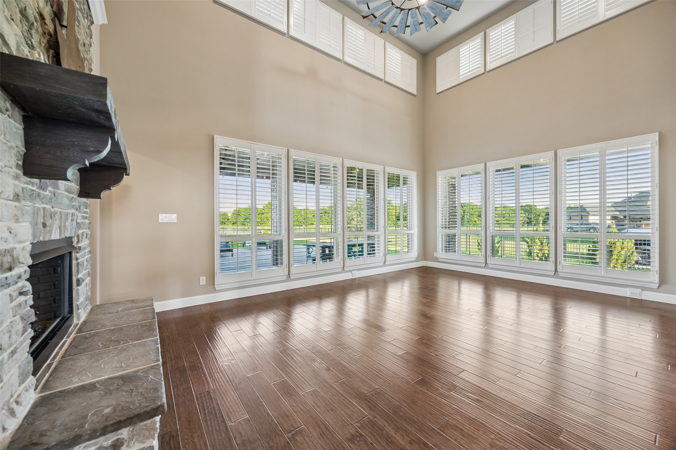 3030 Wincrest Drive