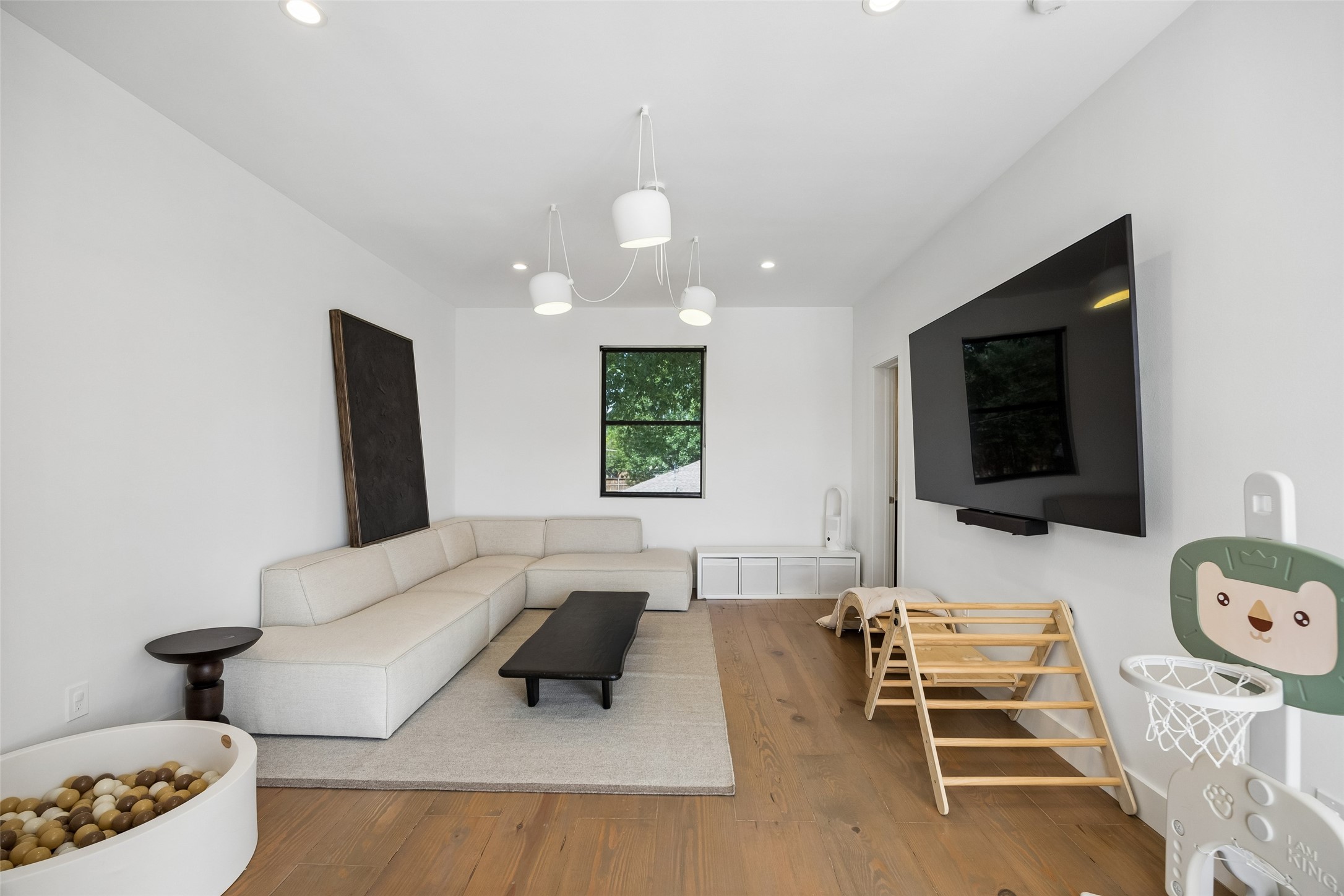 6214 Danbury Lane