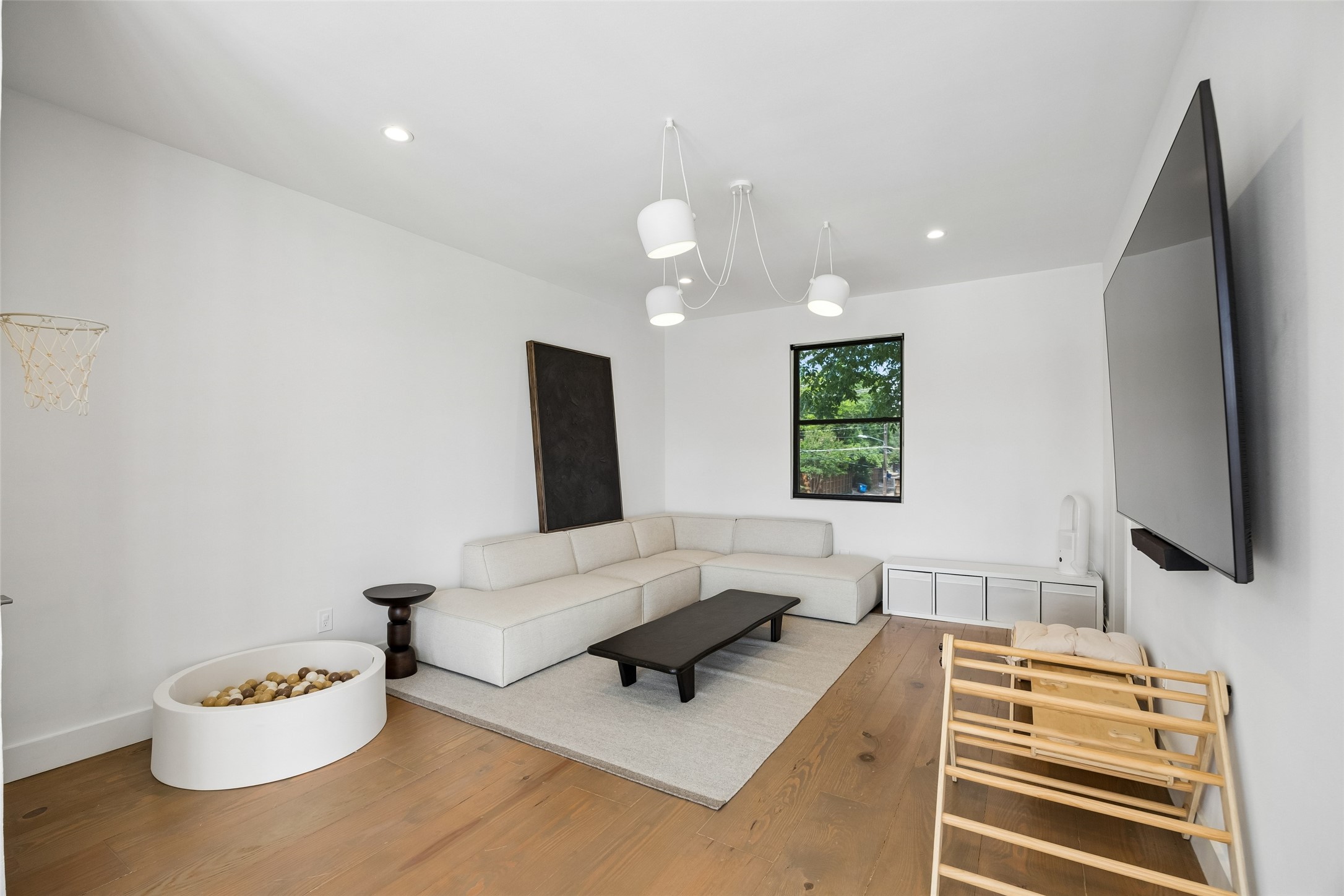 6214 Danbury Lane