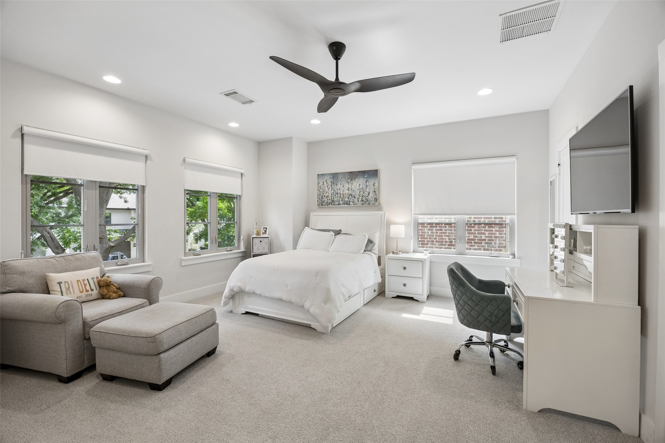 5923 Anita Street