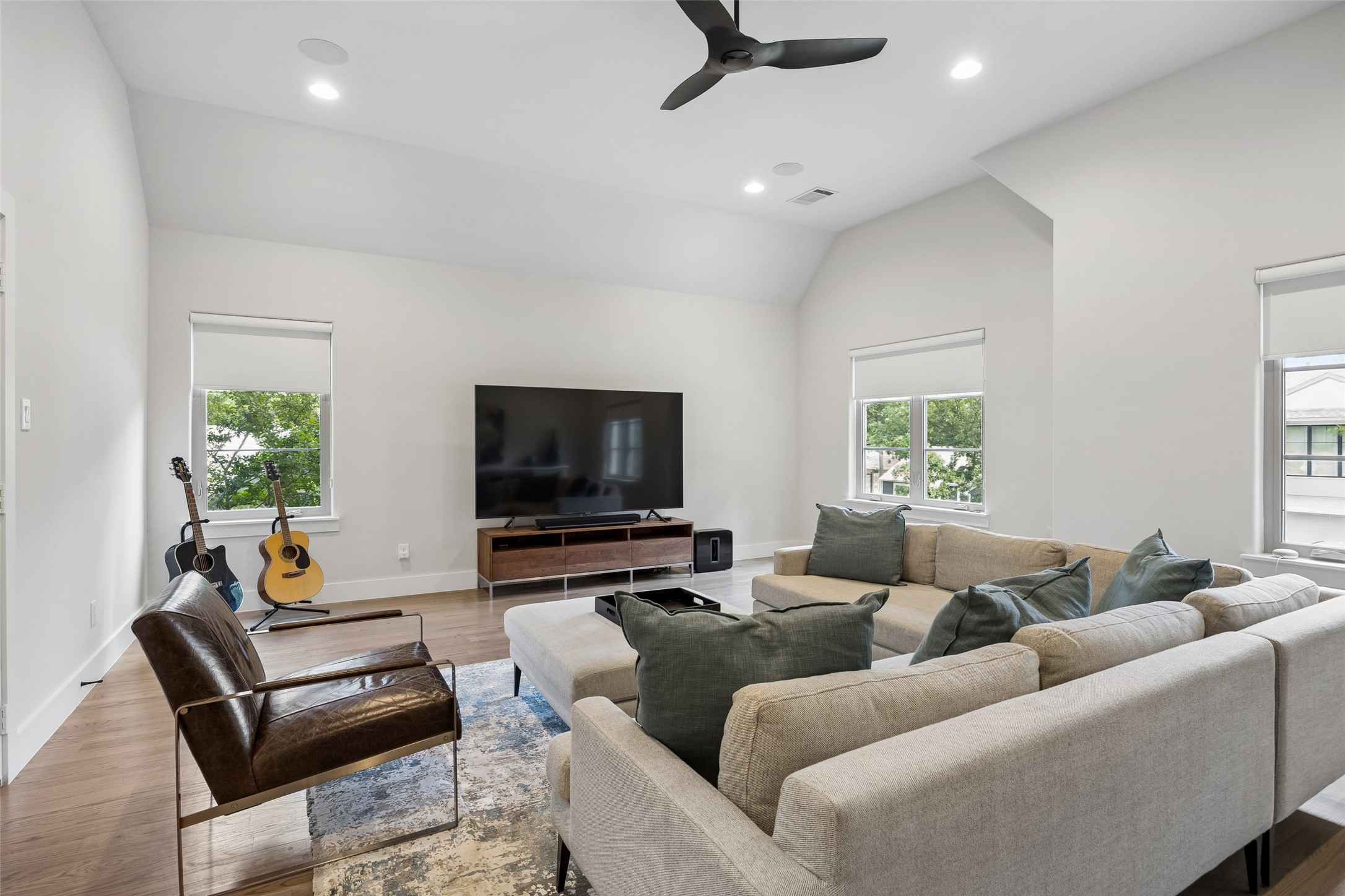 5923 Anita Street