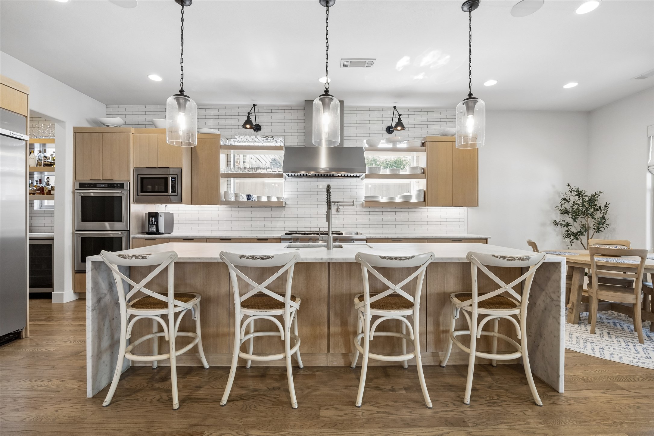 5923 Anita Street
