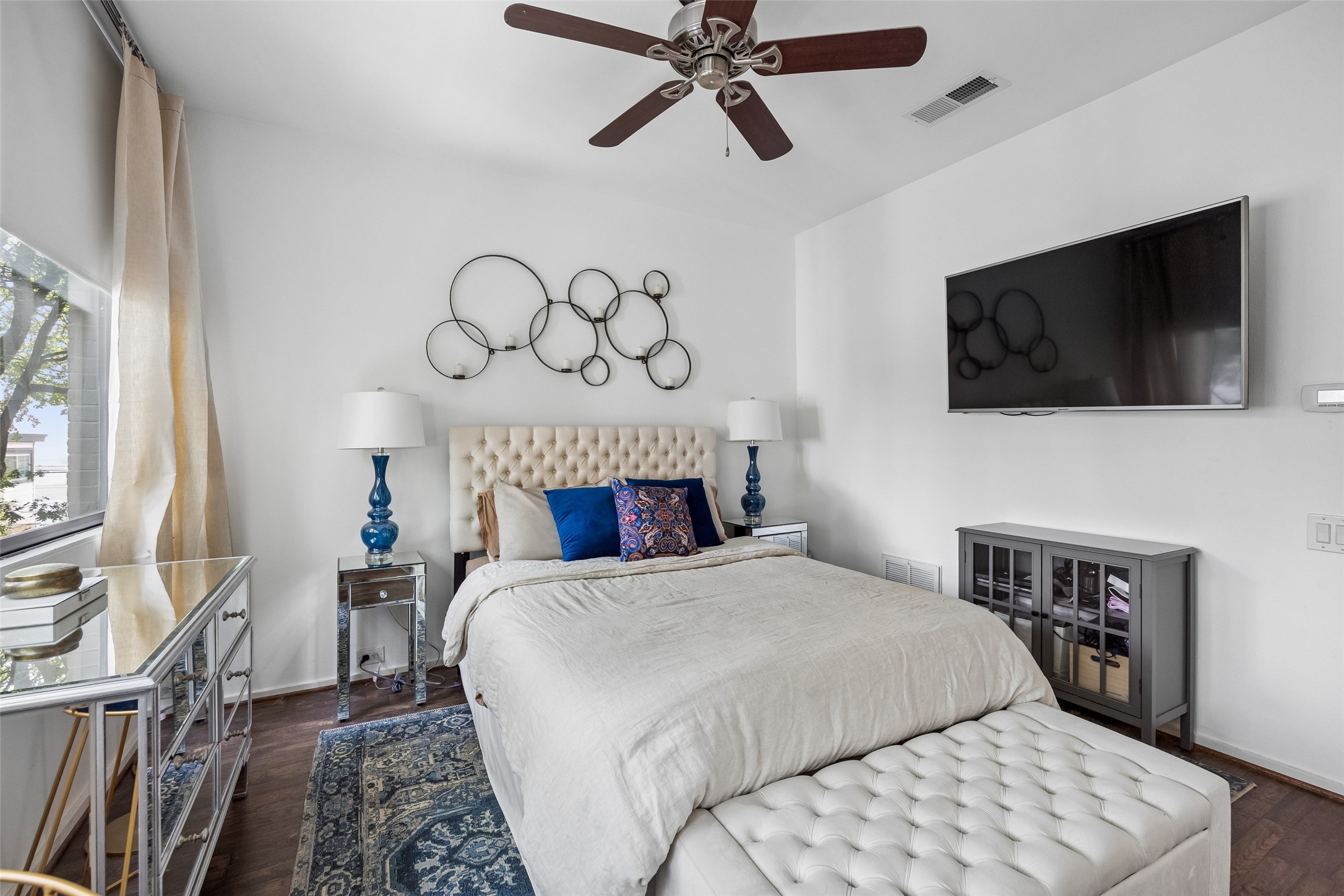 3922 Travis Street 5