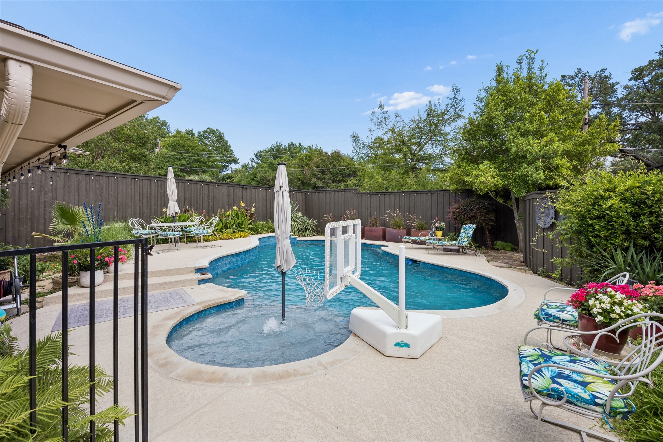 7104 Claybrook Drive