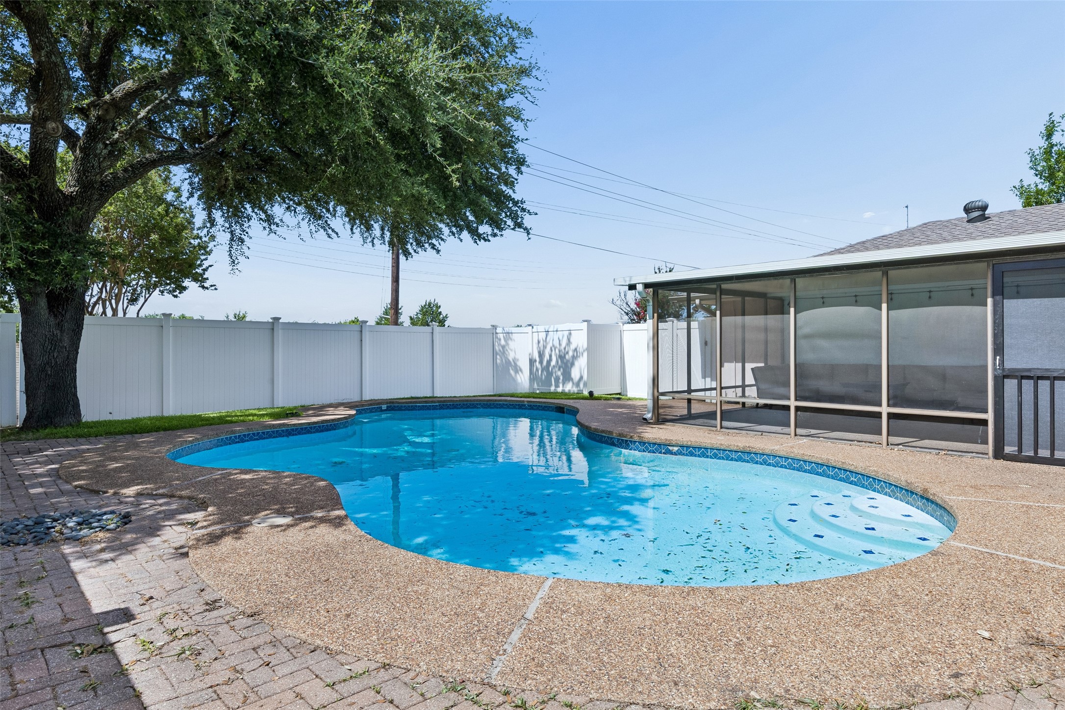 602 Wentworth Drive