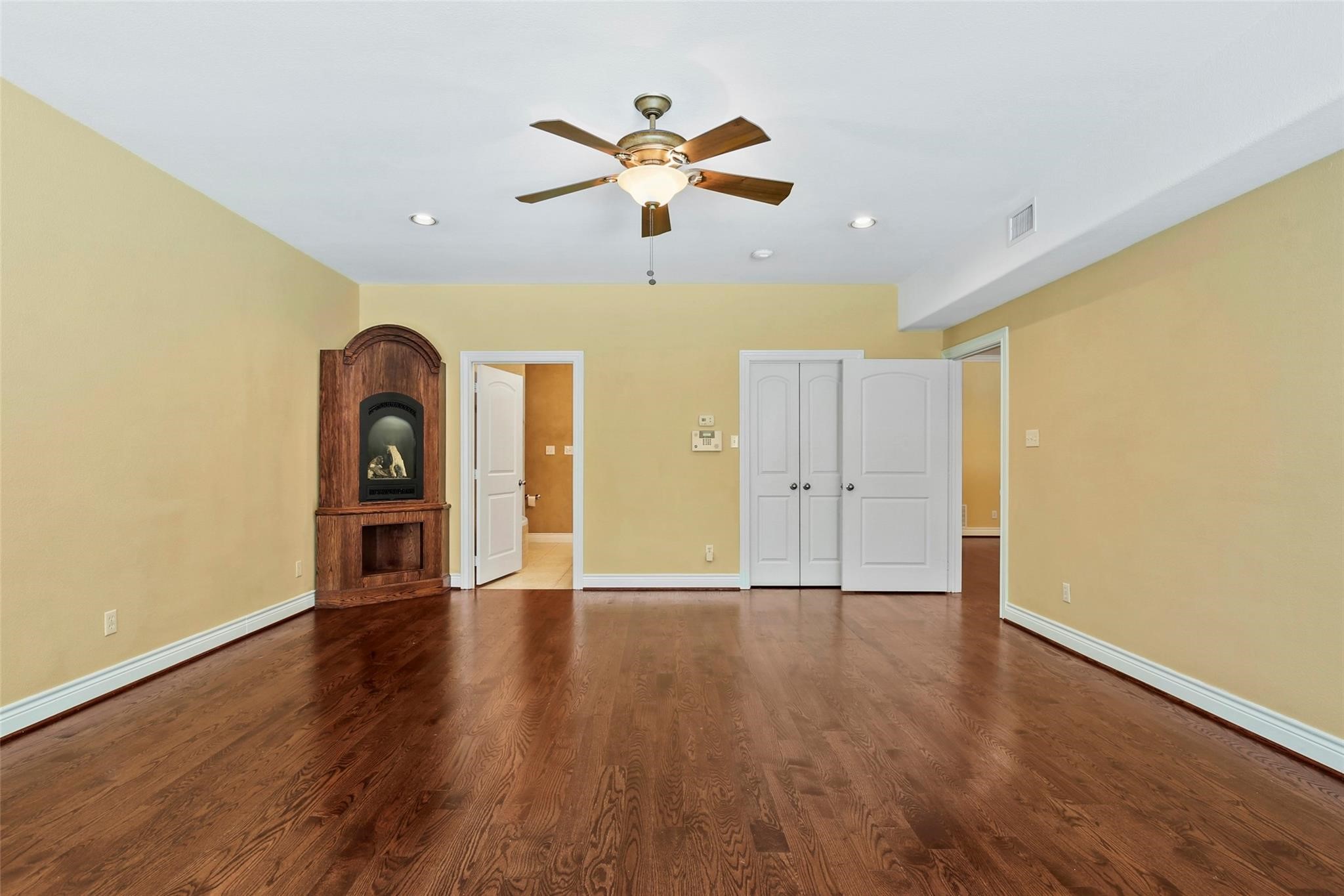 6149 Vickery Boulevard 1st Floor