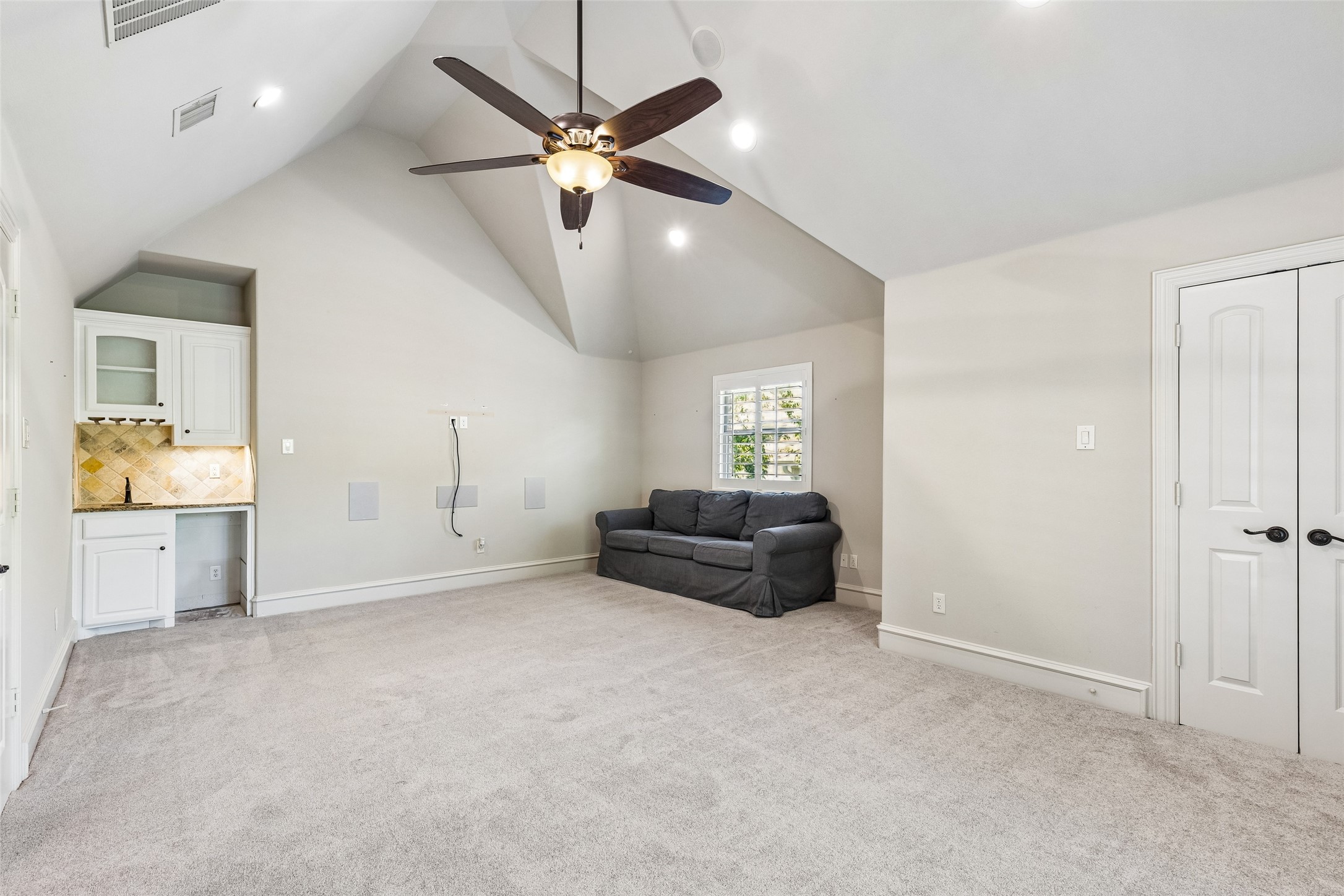 8523 Lakemont Drive