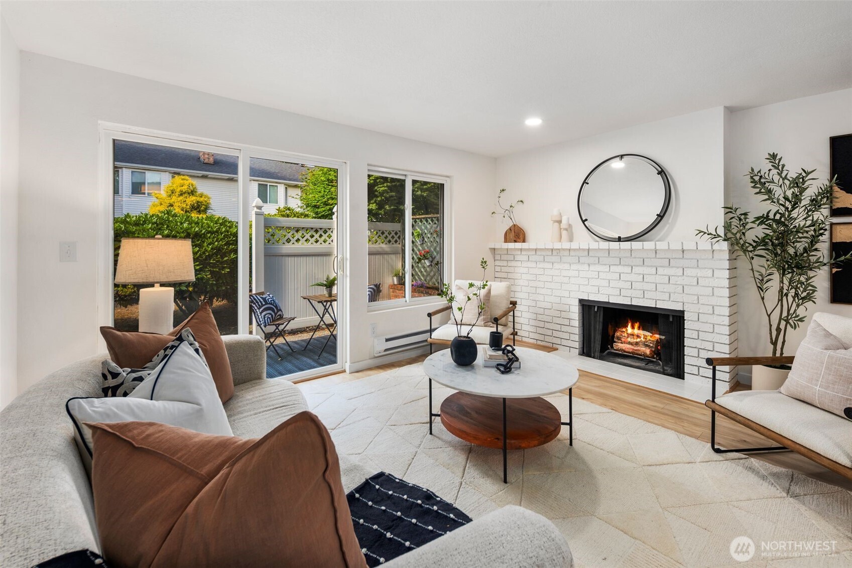 957 12th Street NE Unit: 1009