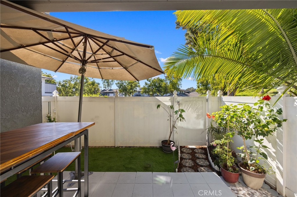 20327 Flower Gate Lane 23