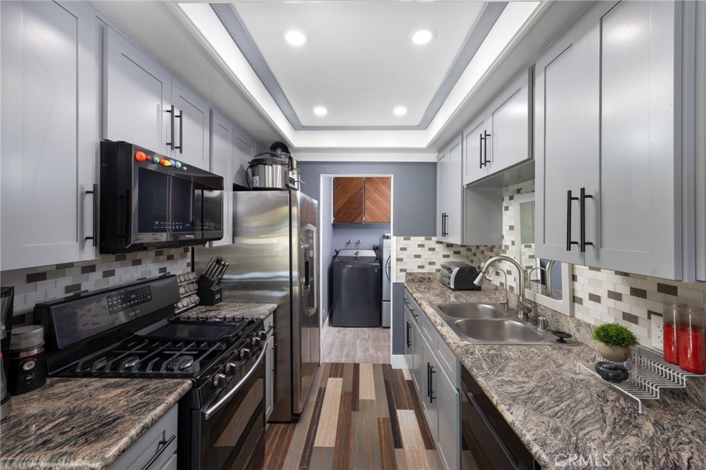 20327 Flower Gate Lane 23