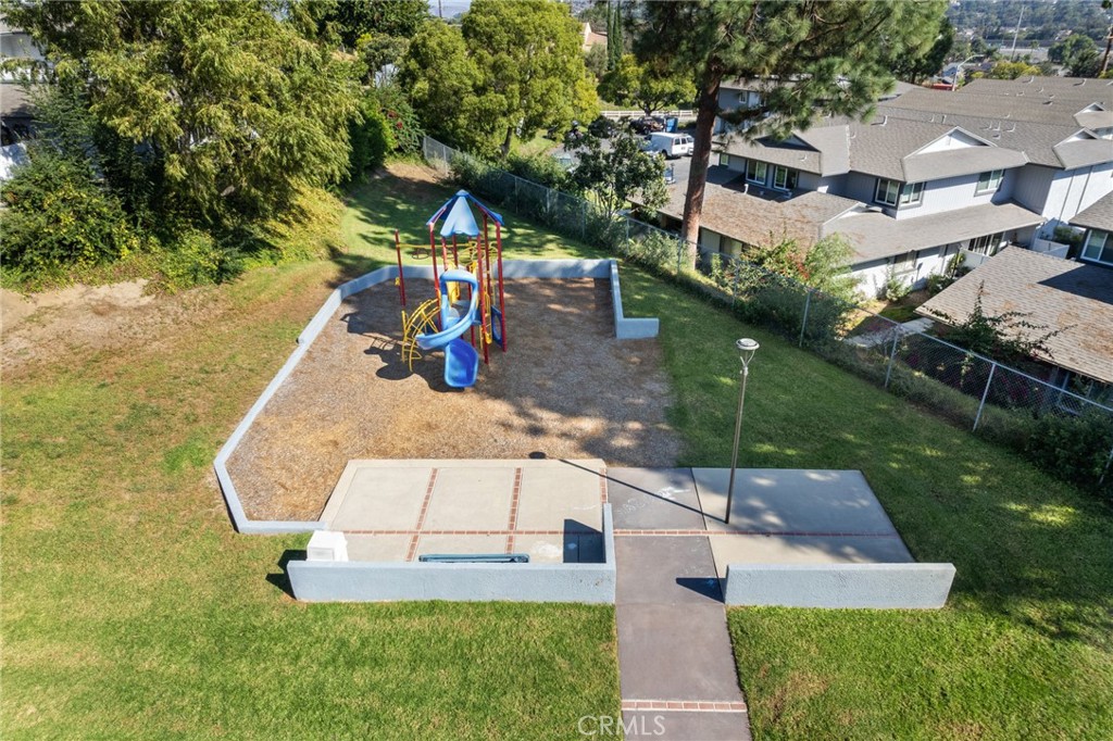 20327 Flower Gate Lane 23