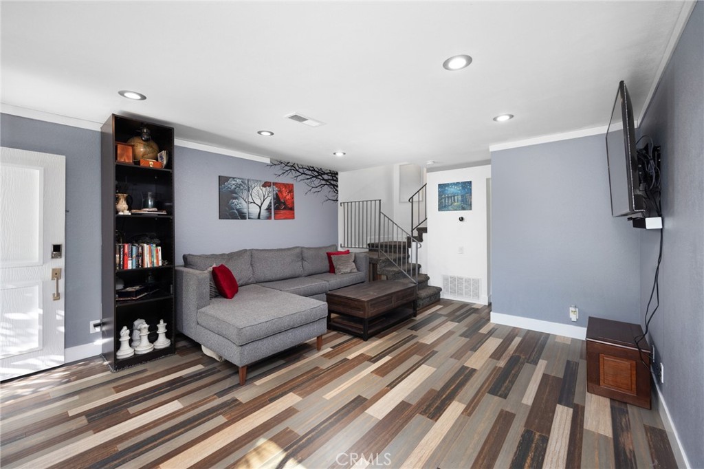 20327 Flower Gate Lane 23