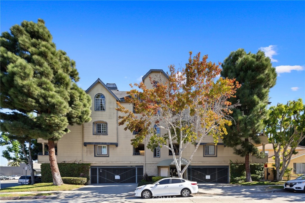 680 Grand Avenue 203