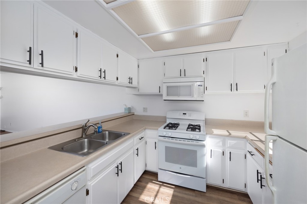 680 Grand Avenue 203