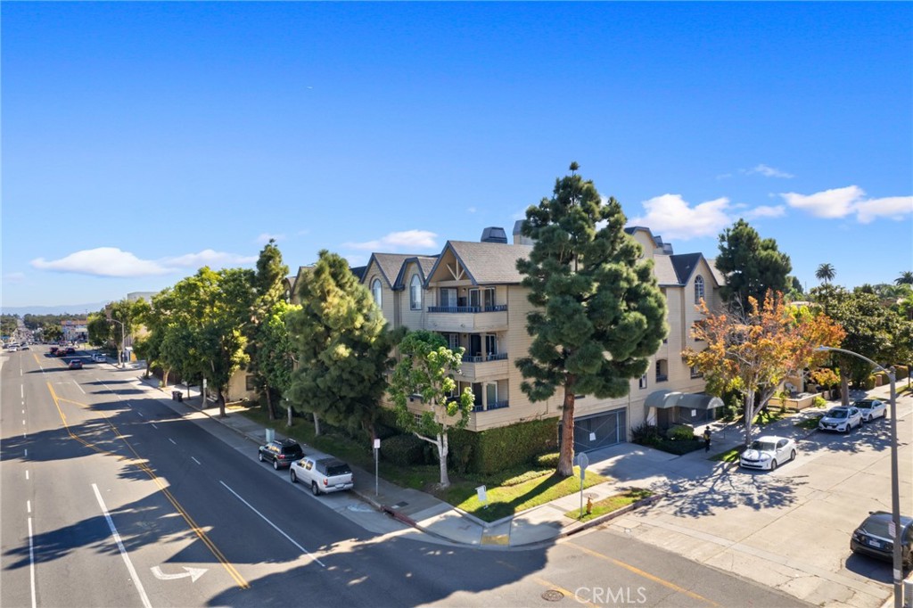 680 Grand Avenue 203