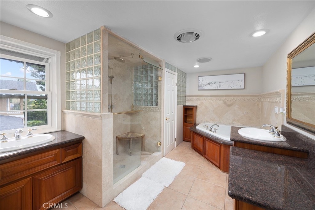 1468 Kensington Drive