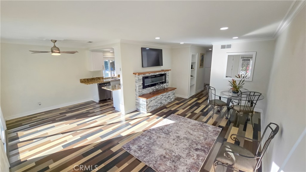 20302 #4 Flower Gate Lane 4