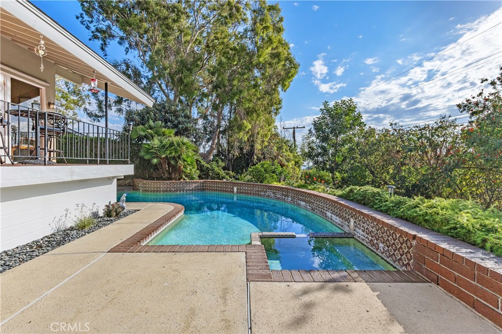 1481 Kensington Drive