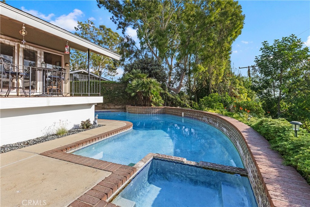 1481 Kensington Drive