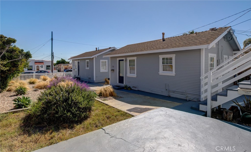 1715 S Cabrillo Avenue