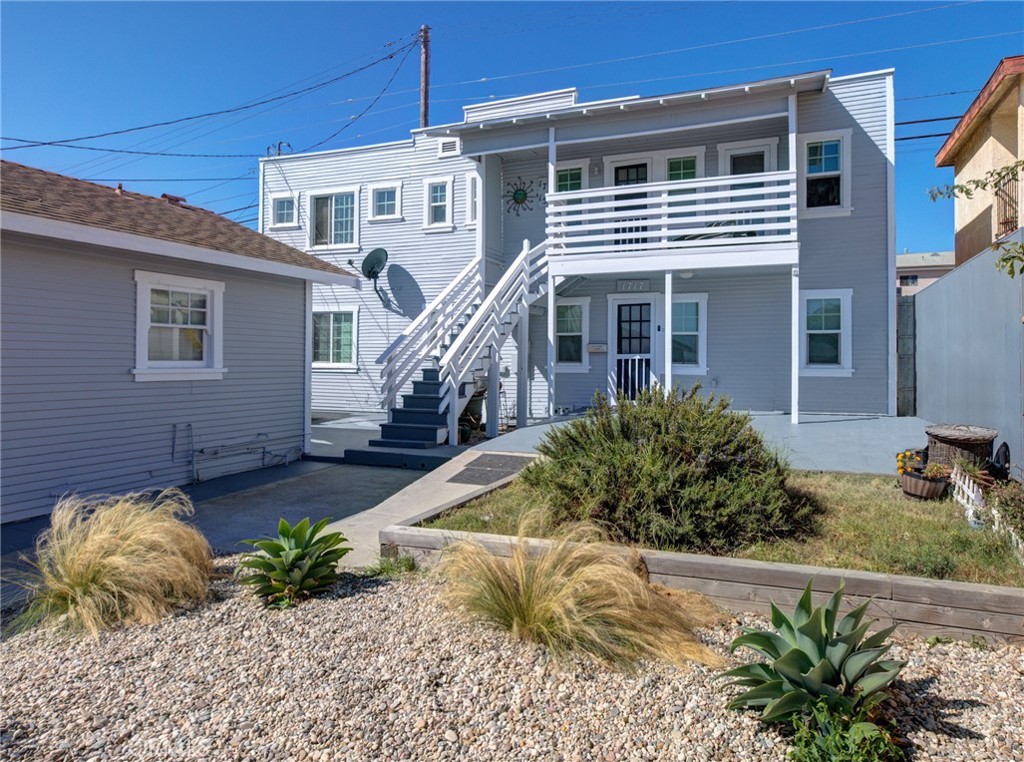 1715 S Cabrillo Avenue