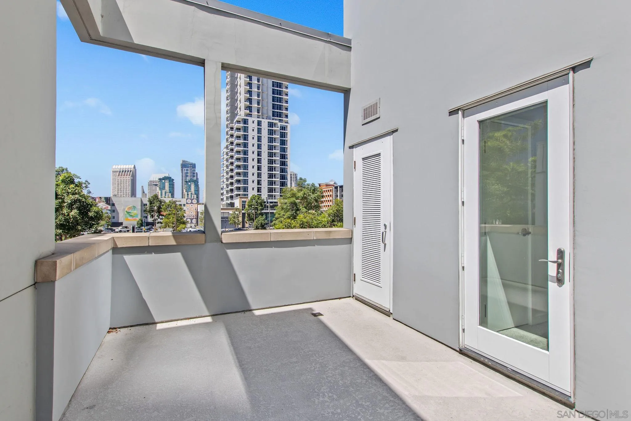 531 8th Ave Unit Th114