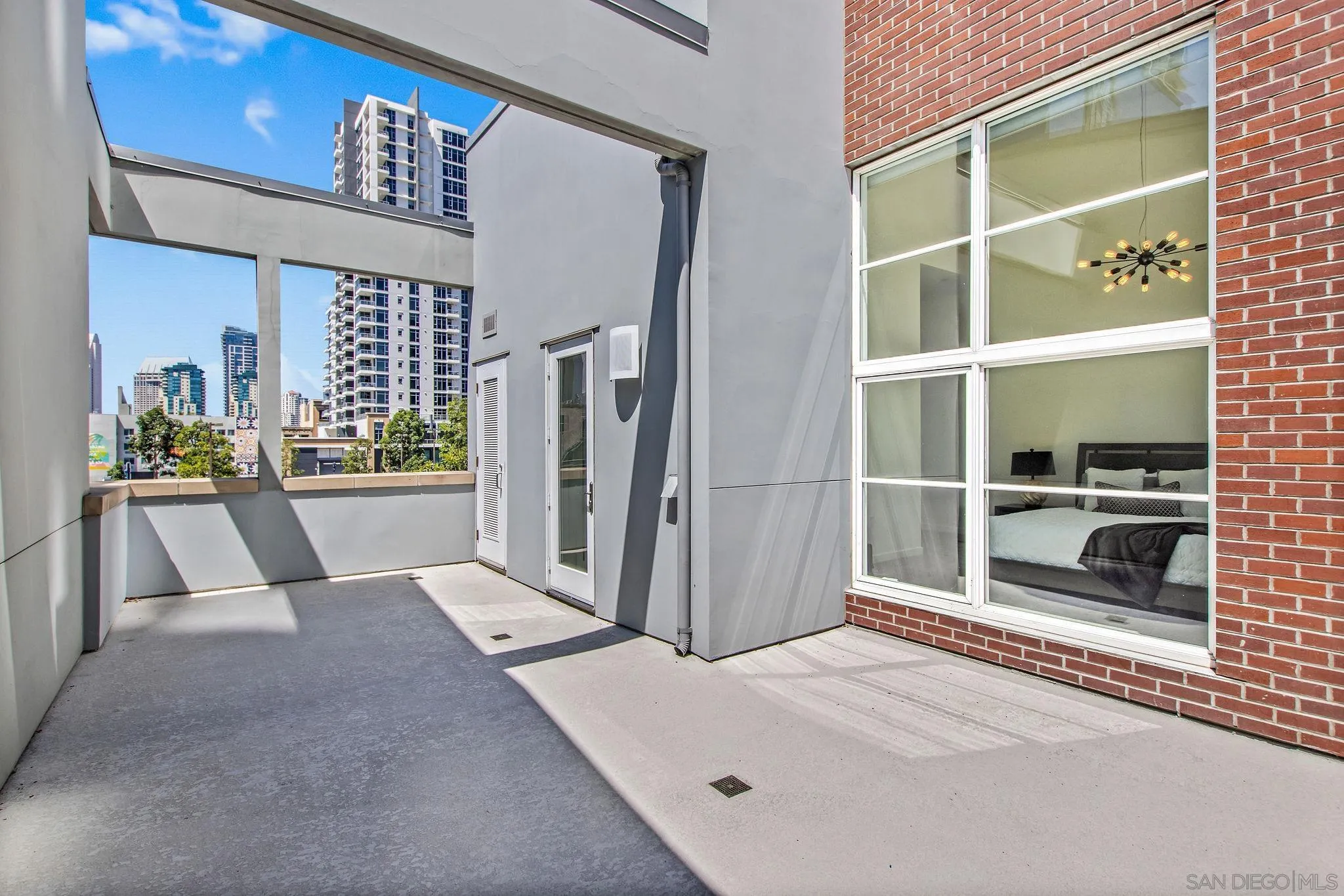 531 8th Ave Unit Th114
