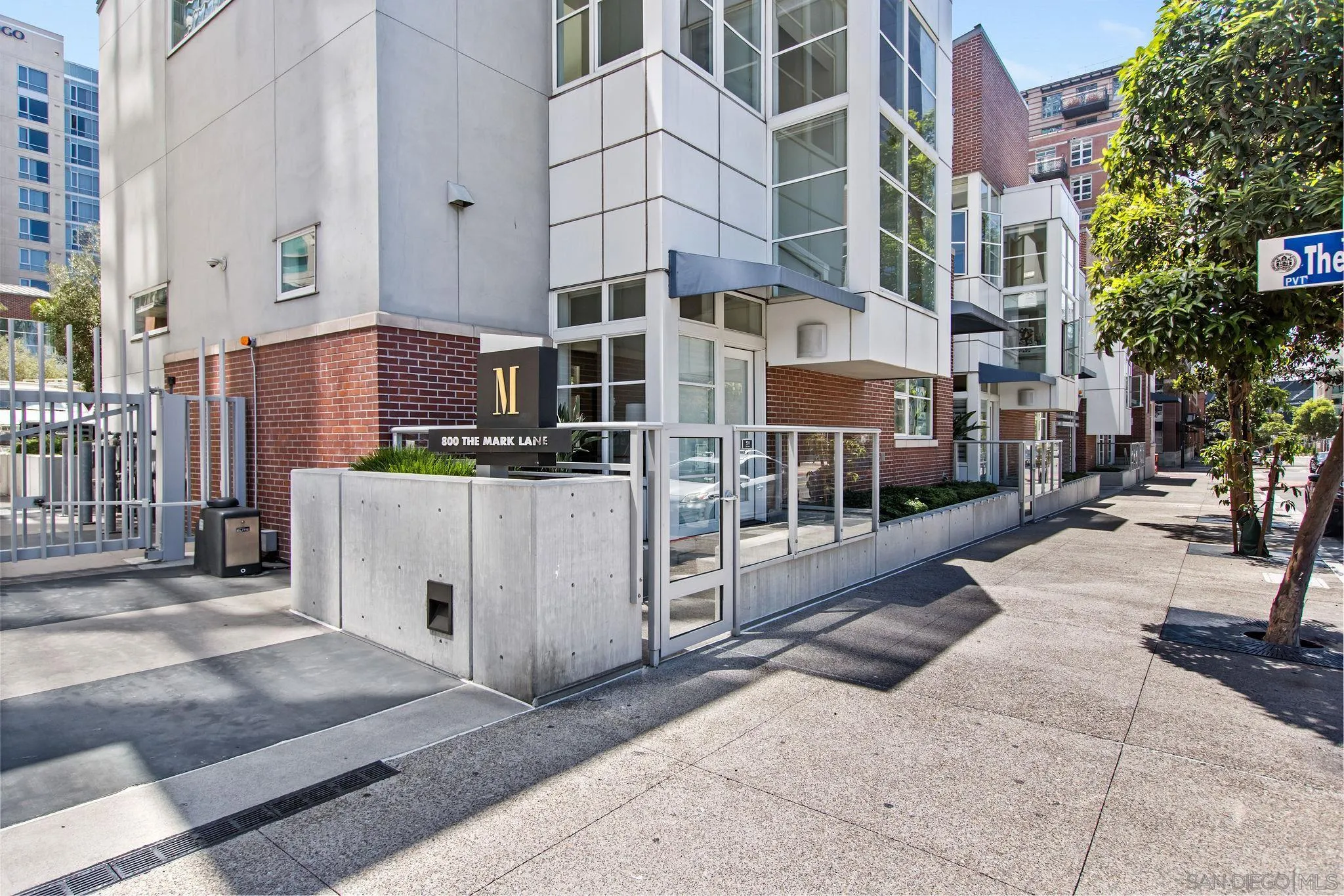 531 8th Ave Unit Th114